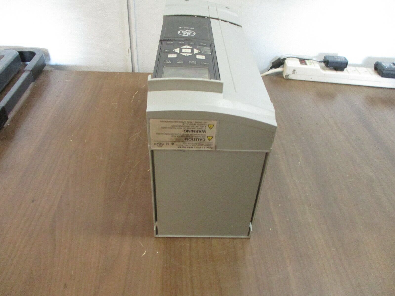GE AF-600 FP AC Drive 131H9274 Model: 6KFP43007X9XXXA1 7.5HP 3Ph w/ Keypad Used