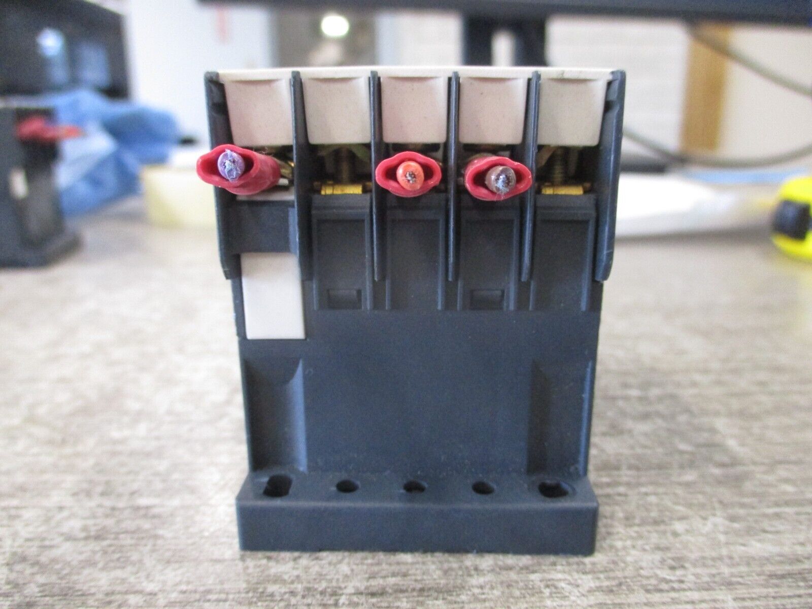Telemecanique Contactor CA2KN 22S7 500V 50/60Hz Used