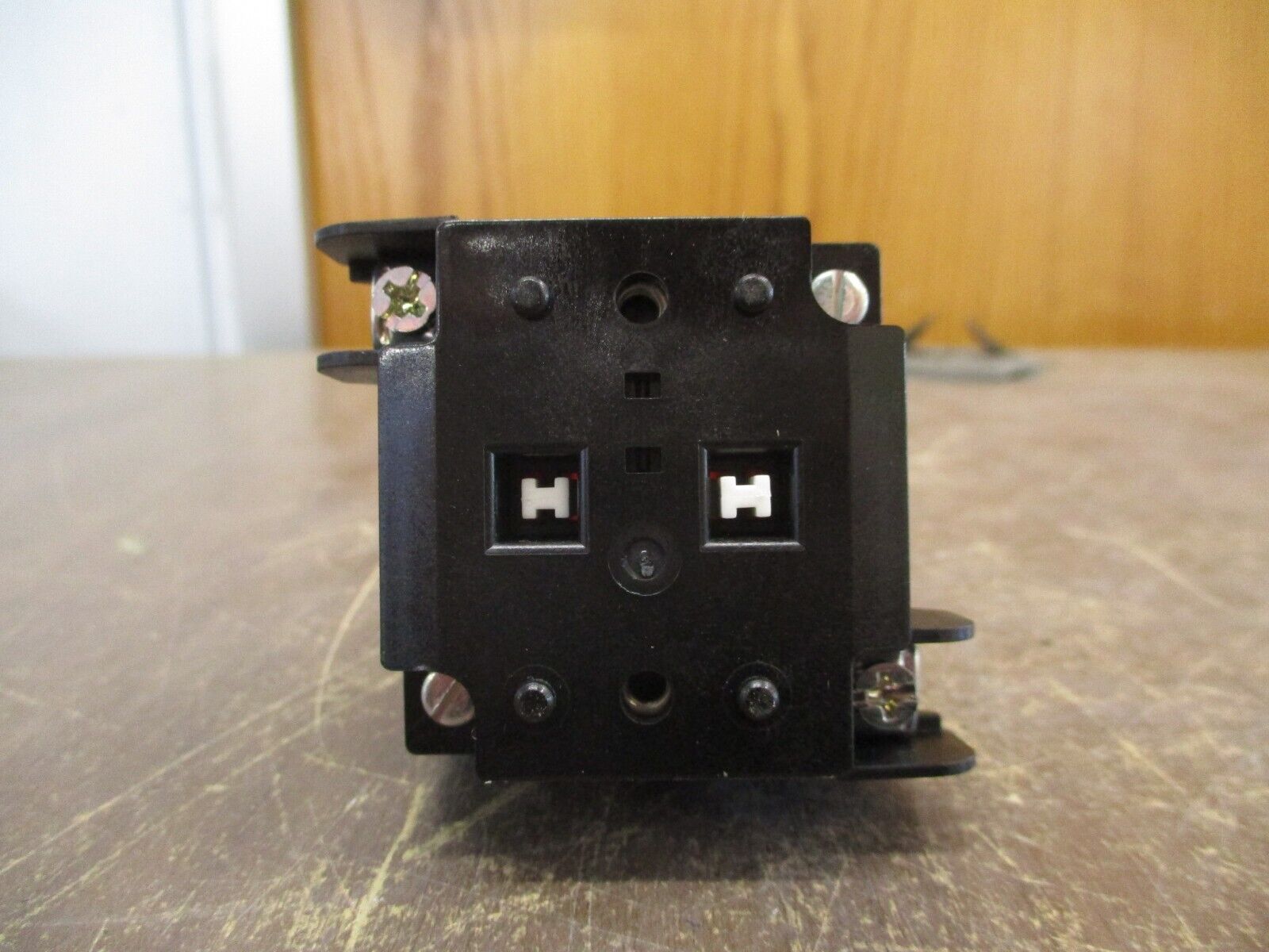 GE Indicator Light CR104PLG87R 12V Red Lens New Surplus