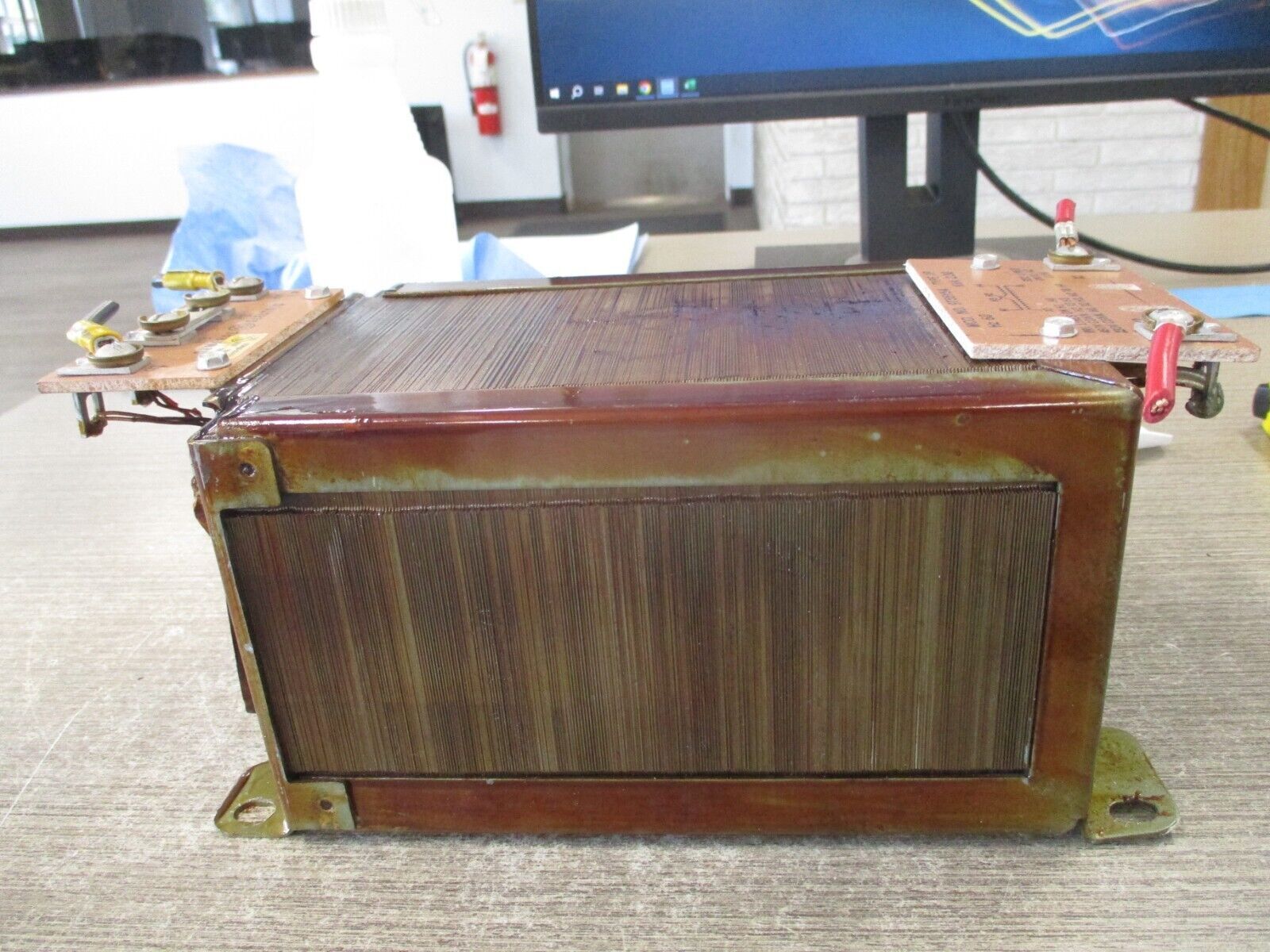 GE Transformer 9T55Y54 2kVA Pri: 230/460V Sec: 115V 60Hz