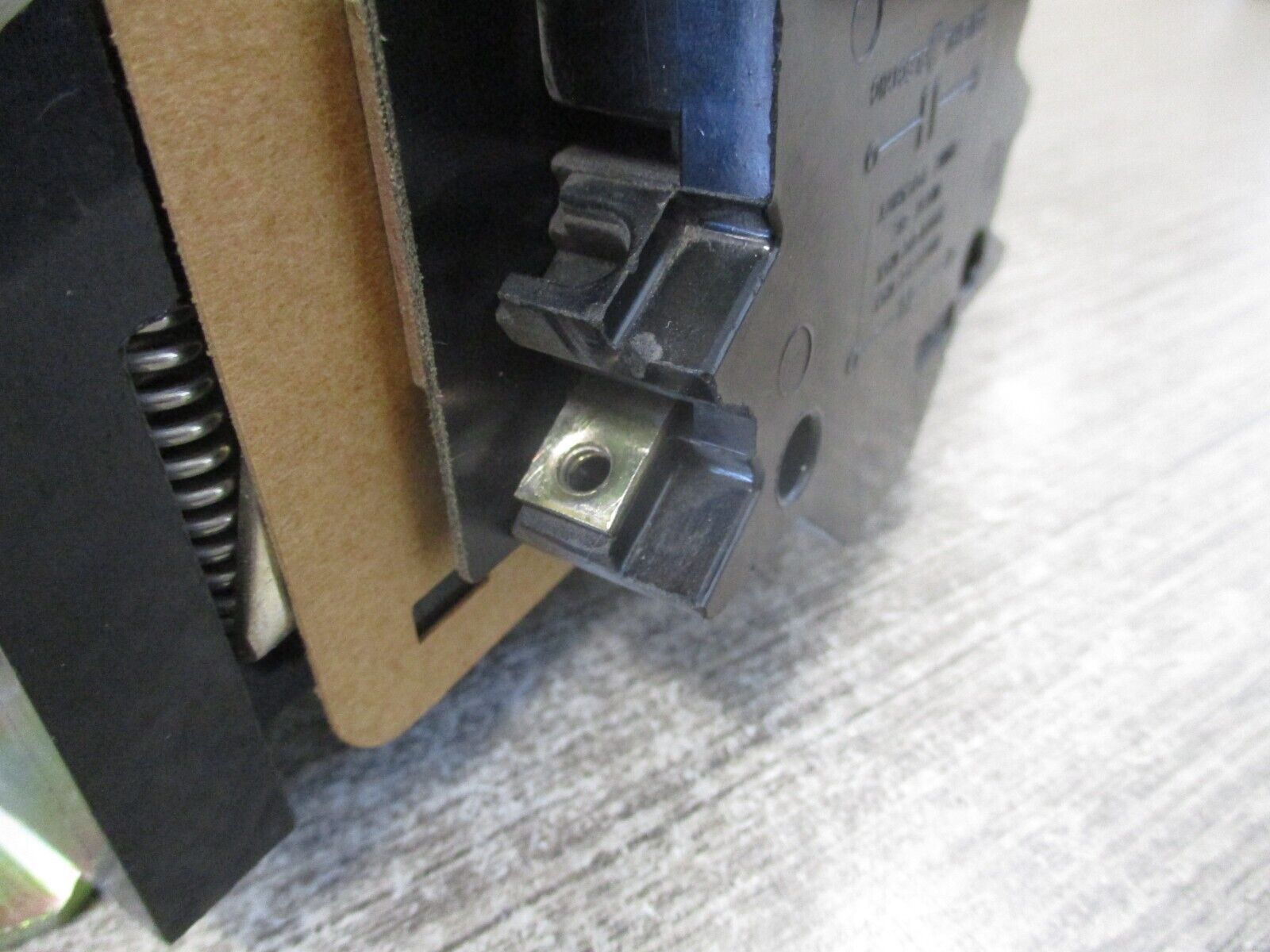 GE Contactor CR161A19200 460V Coil *Missing (2) Terminal Screws* Used