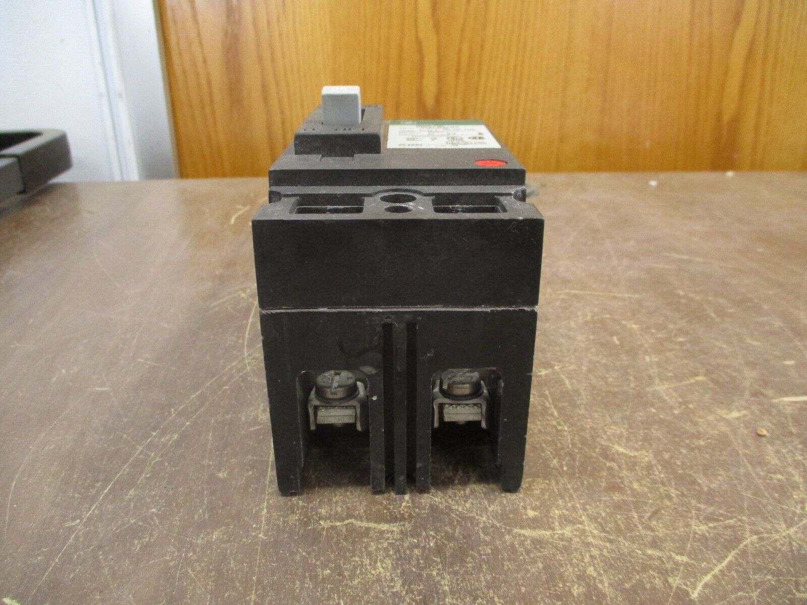 GE Circuit Breaker TEB122025 25A 240V 2P New Surplus