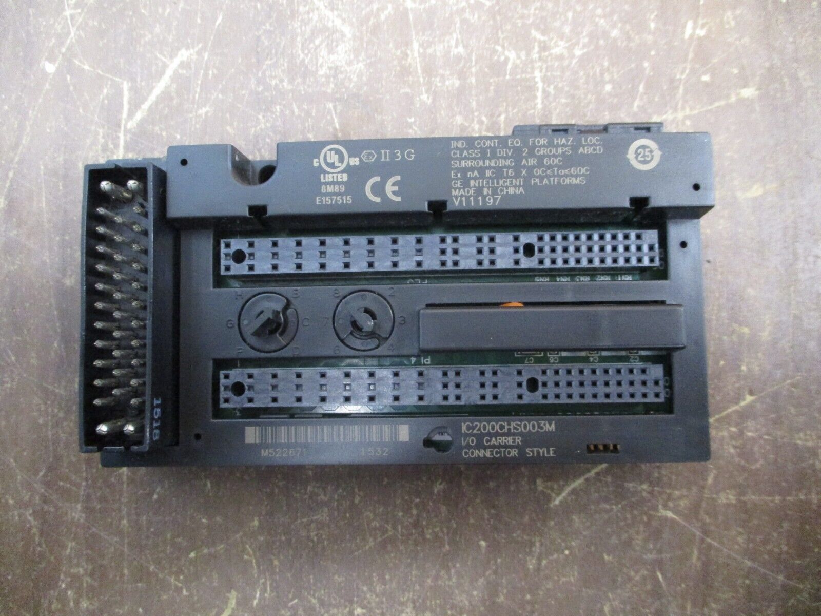 GE Fanuc I/O Carrier IC200CHS003M Connector Style Used