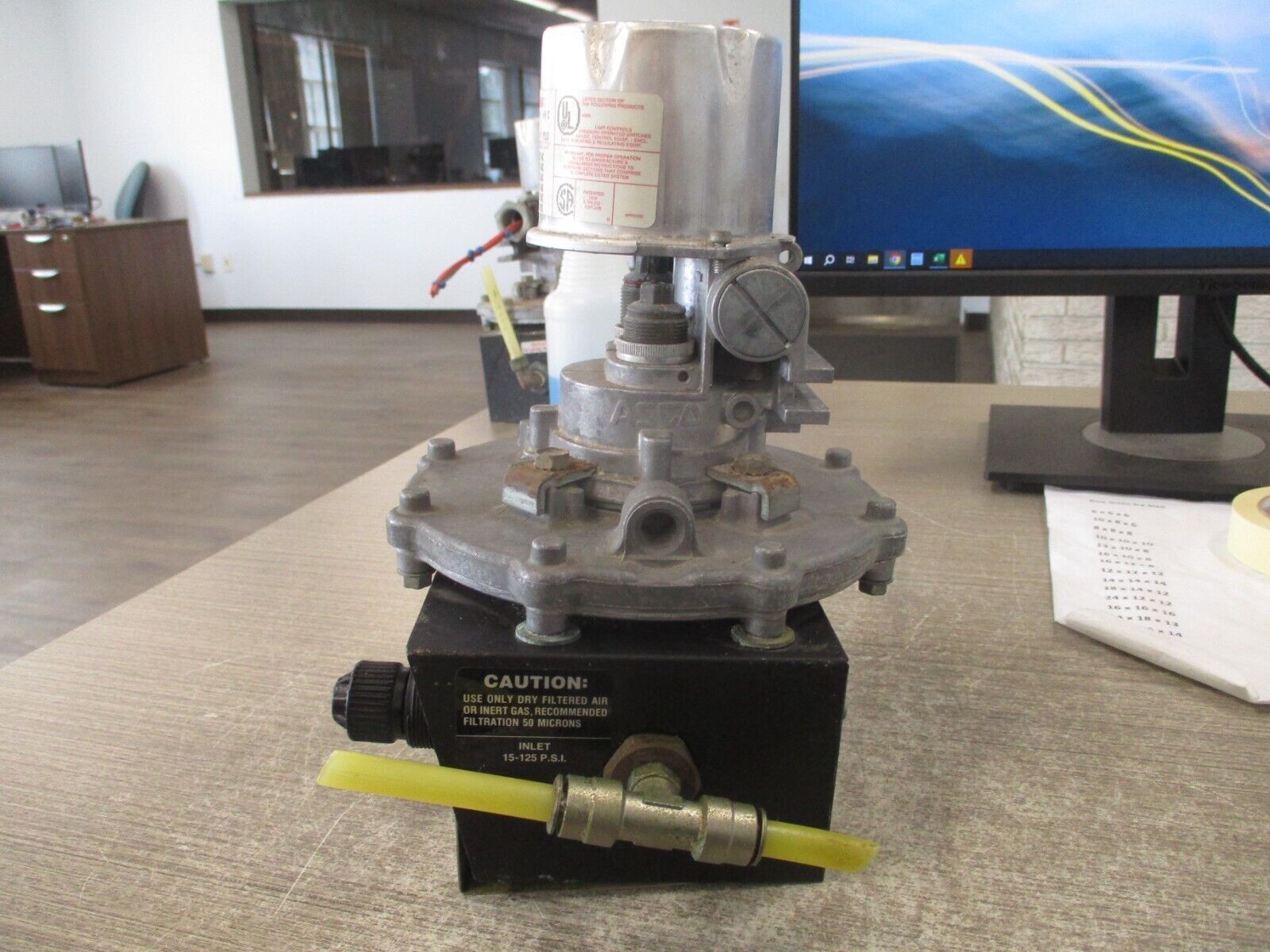 ASCO Tri Point Pressure Switch W/Level Control SC20D/TB0511 Flow: 1-1.5 S.C.F.H.