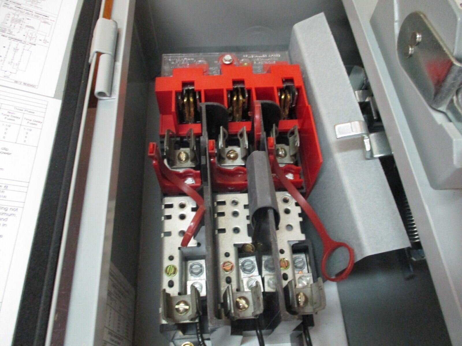 Eaton Size 0 Combination ECN1601AHB 120V Coil Type 1 Enclosure New Surplus