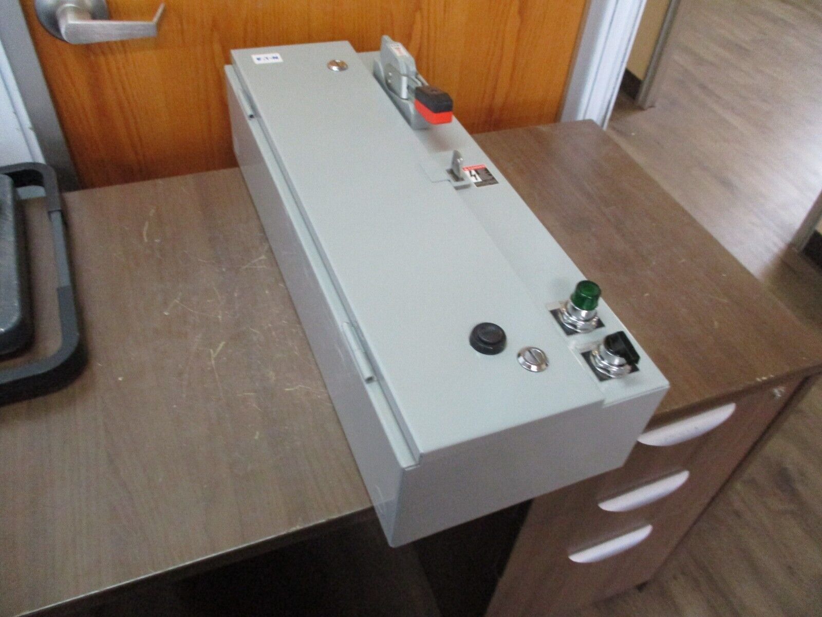 Eaton Size 0 Combination ECN1601AHB 120V Coil Type 1 Enclosure New Surplus