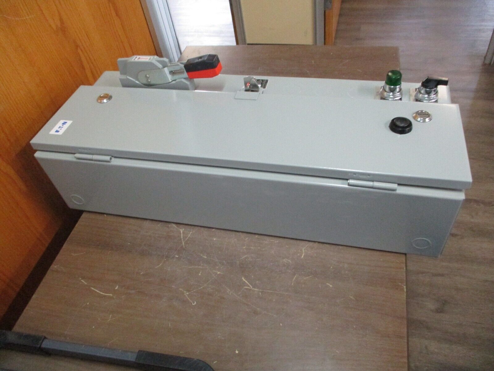 Eaton Size 0 Combination ECN1601AHB 120V Coil Type 1 Enclosure New Surplus