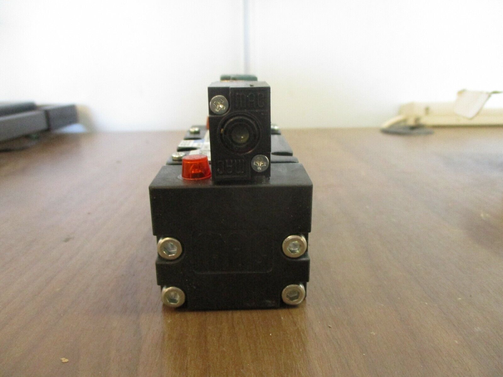 MAC Solenoid Valve MV-P2A-ABDA-DM-DJAP-1DG New Surplus