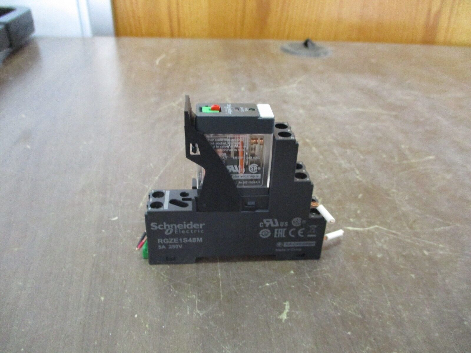 Schneider Electric Relay RXG22B7 24V Coil w/ Base Used