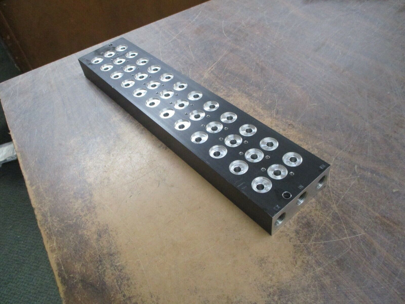 MAC Circuit Bar 36-Port Used