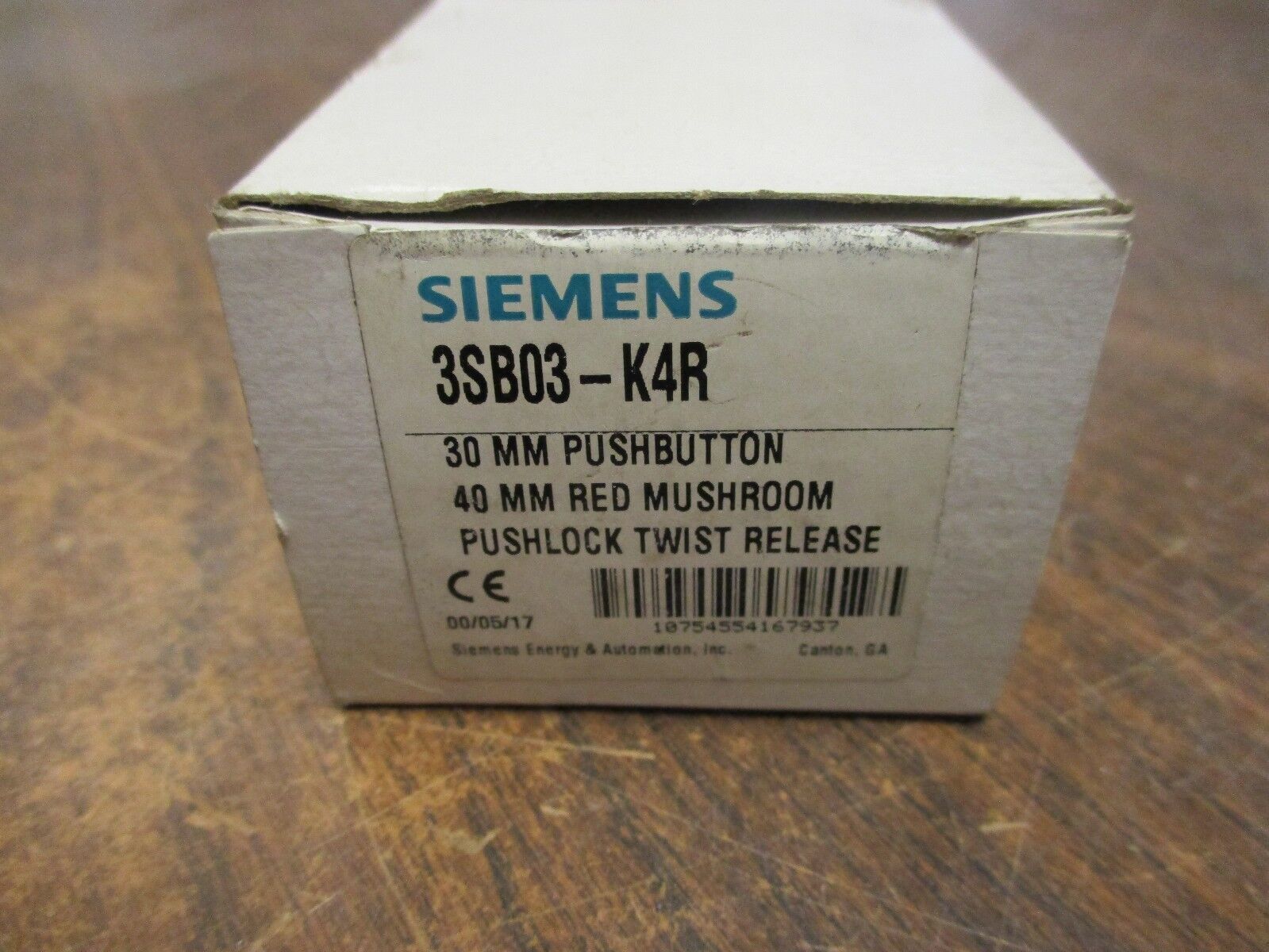 Siemens Red Mushroom Pushbutton 3SB03-K4R Push Lock-Twist Release New Surplus