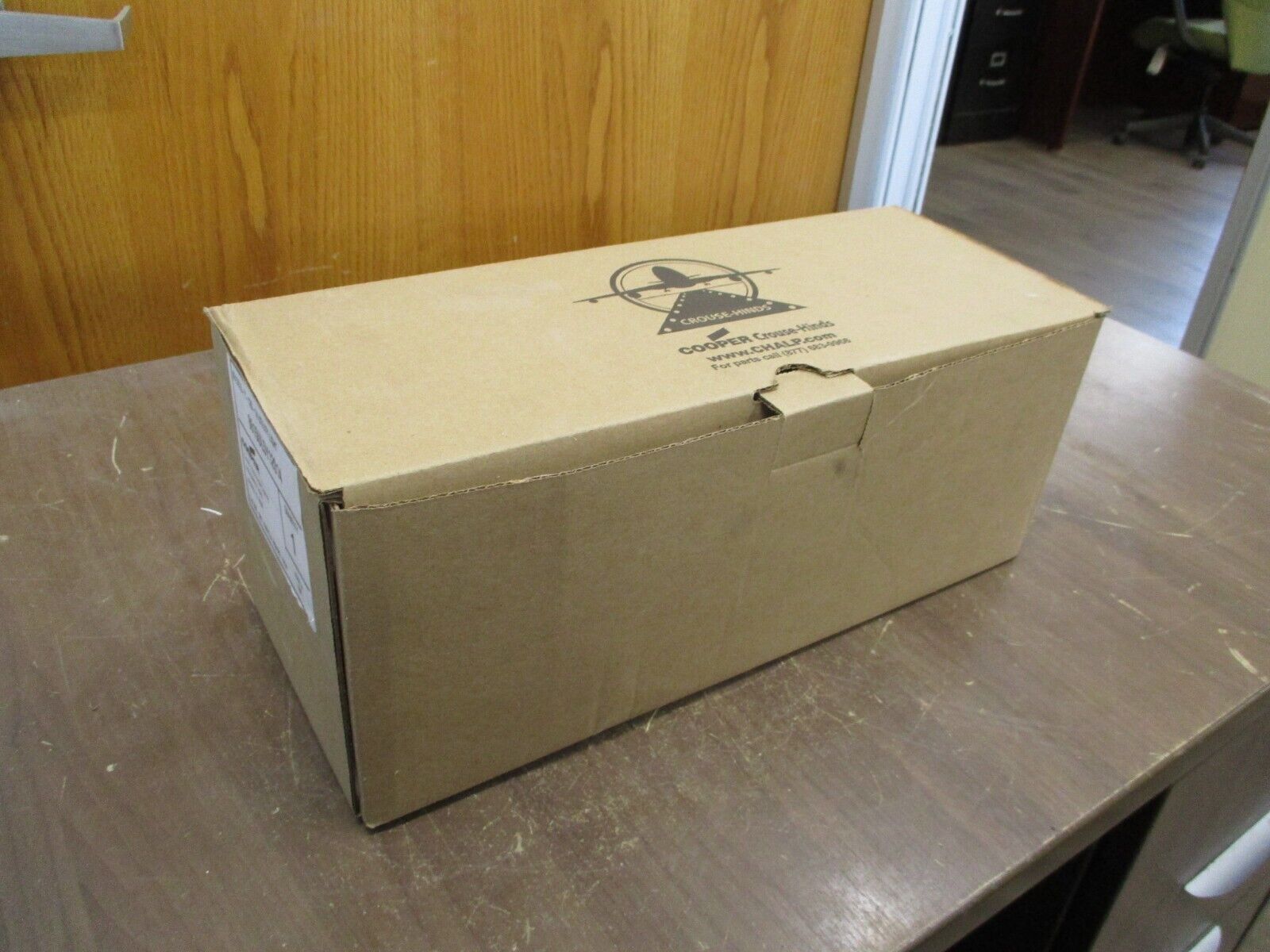 Cooper Utility Light 8615UL5-Y-120-14 New Surplus