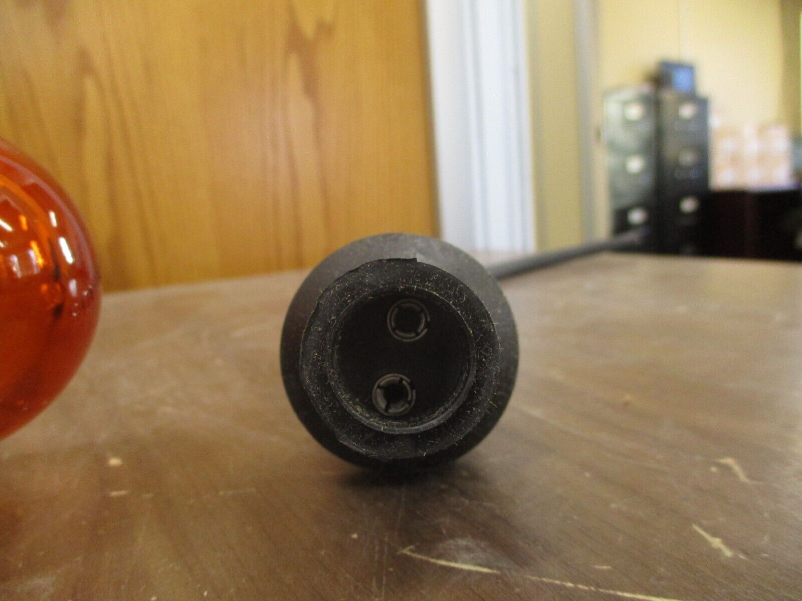 Cooper Utility Light 8615UL5-Y-120-14 New Surplus