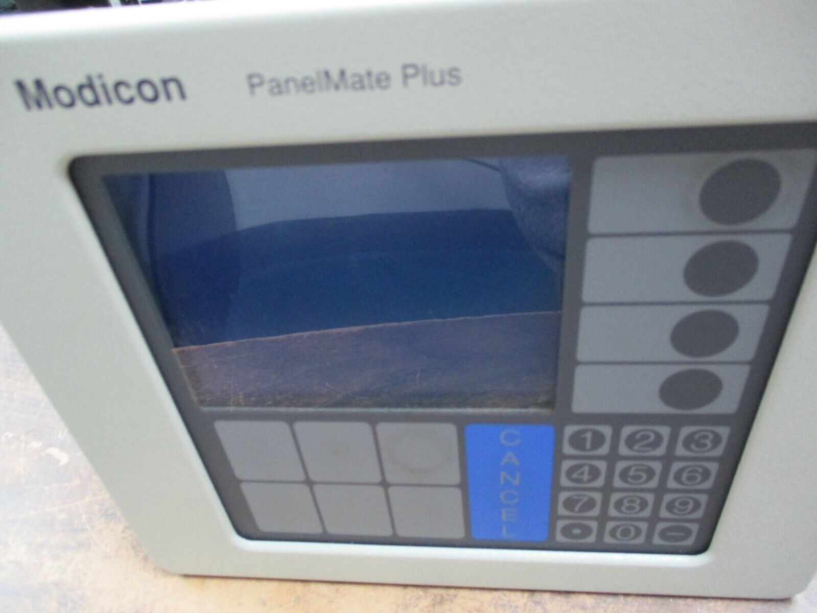 Modicon PanelMate Plus MM-PM10-200 18-30VDC 11W Used