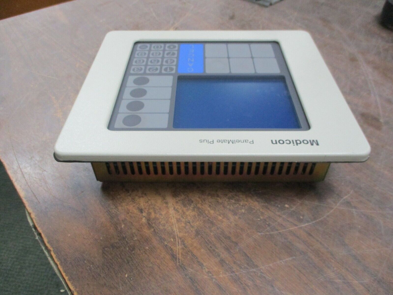 Modicon PanelMate Plus MM-PM10-200 18-30VDC 11W Used