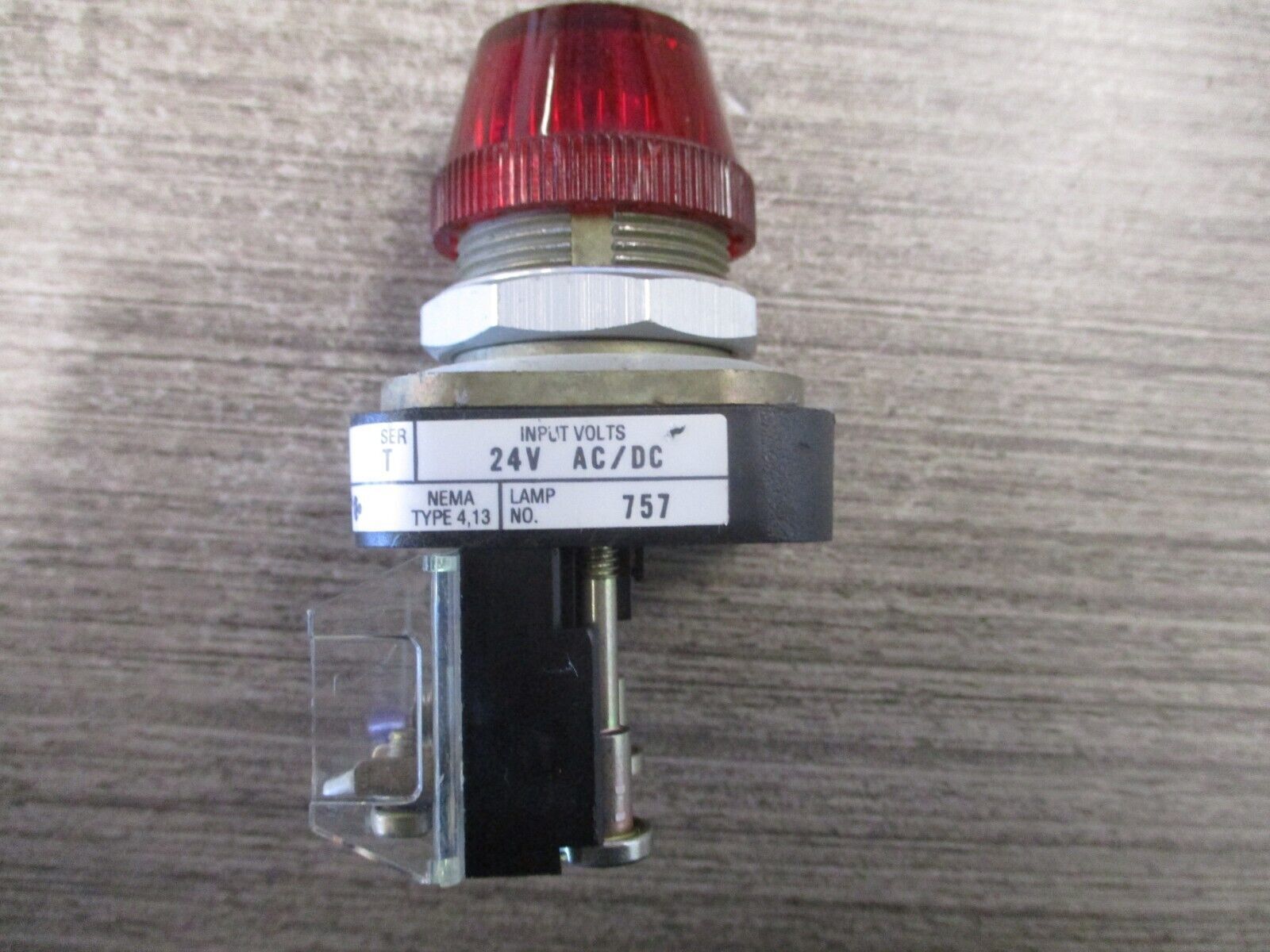 Allen-Bradley Pilot Light 800T-Q24 Ser. T Red 24V AC/DC Type 4,13 Used