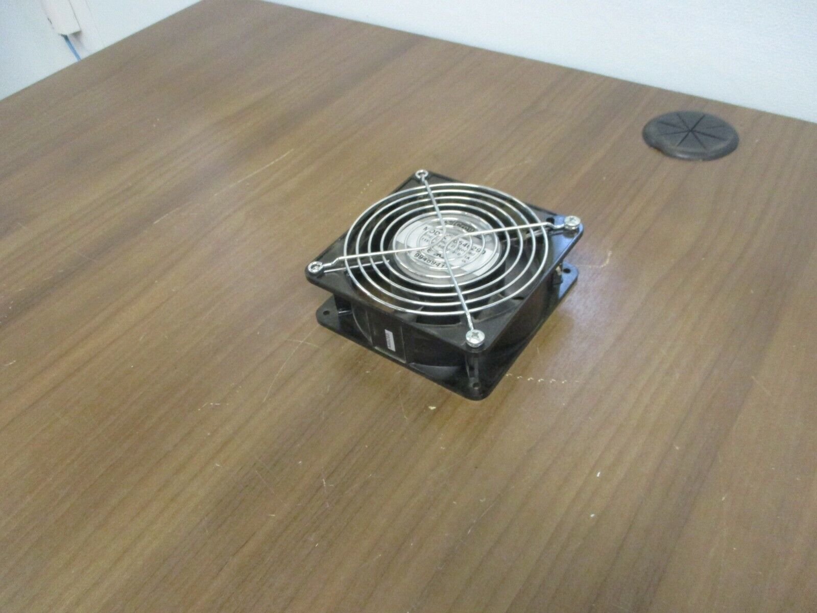 Crouzet Axial Fan 70546290 115V 50/60Hz 0.21A w/ Grate Used