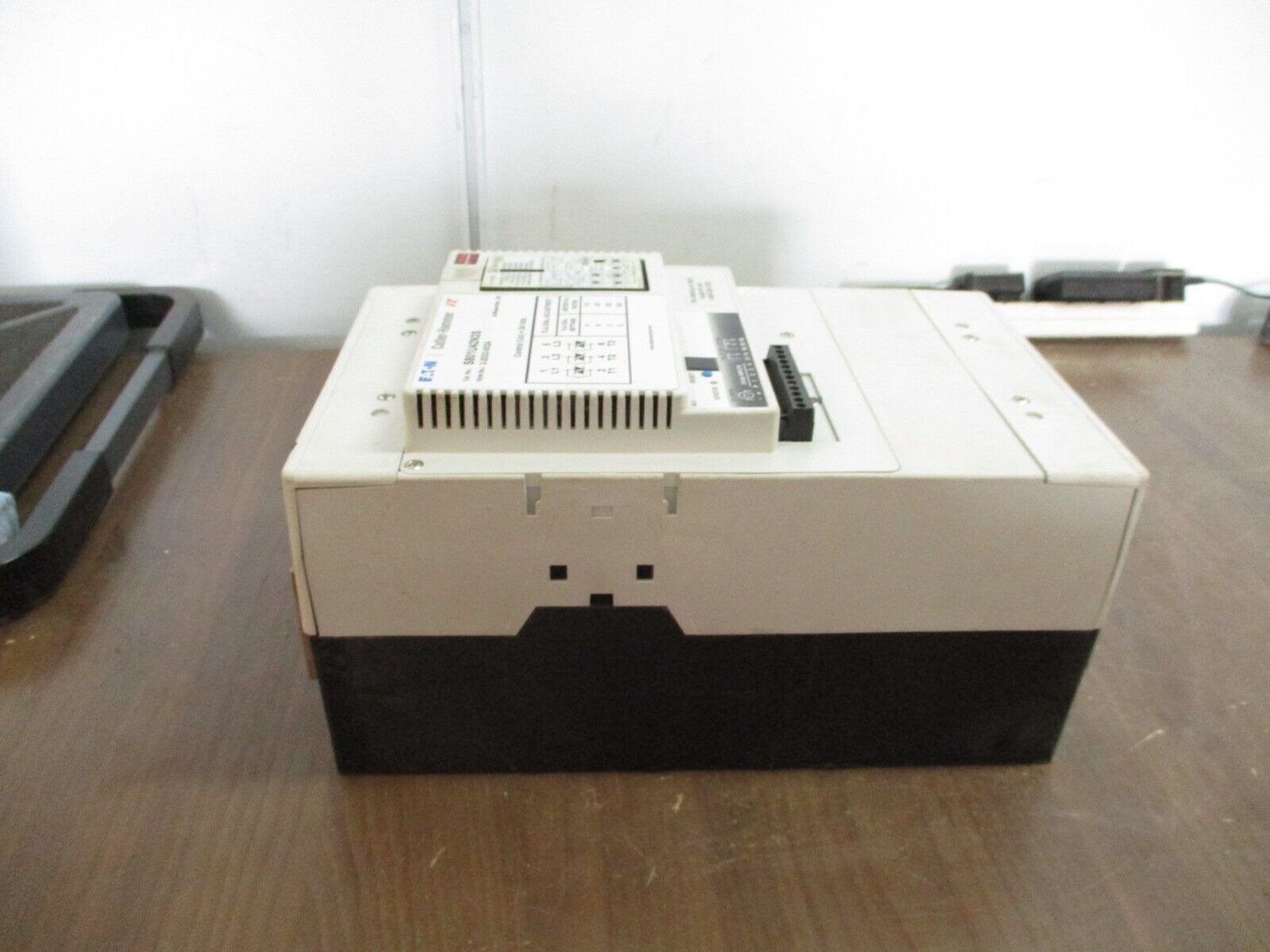 Eaton S801 Soft Start S801U42N3S S/W Rev. 02 450HP 420A 600V 3Ph 47-63Hz Used