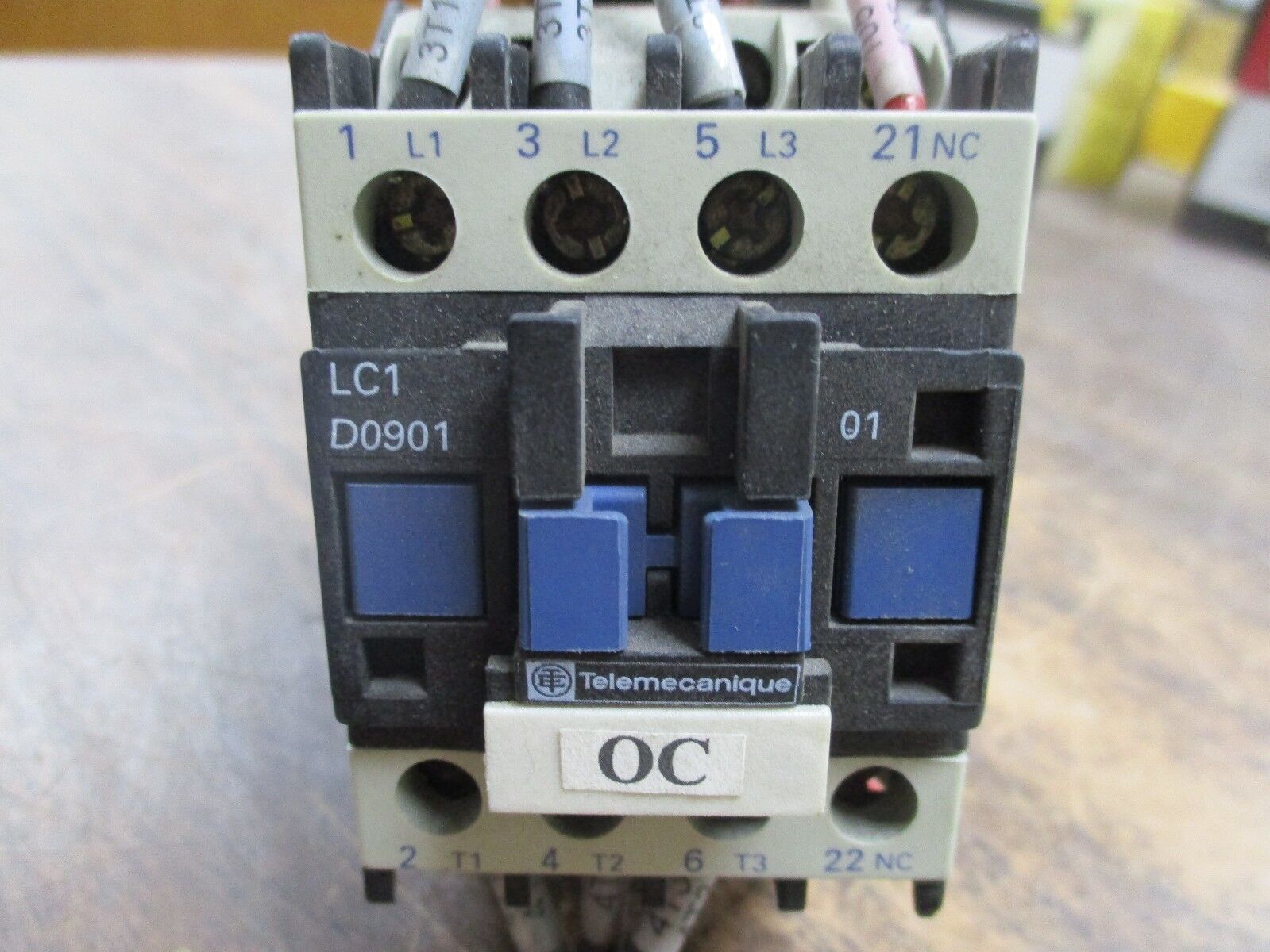Telemecanique Contactor LC1 D0901 120V Coil Used