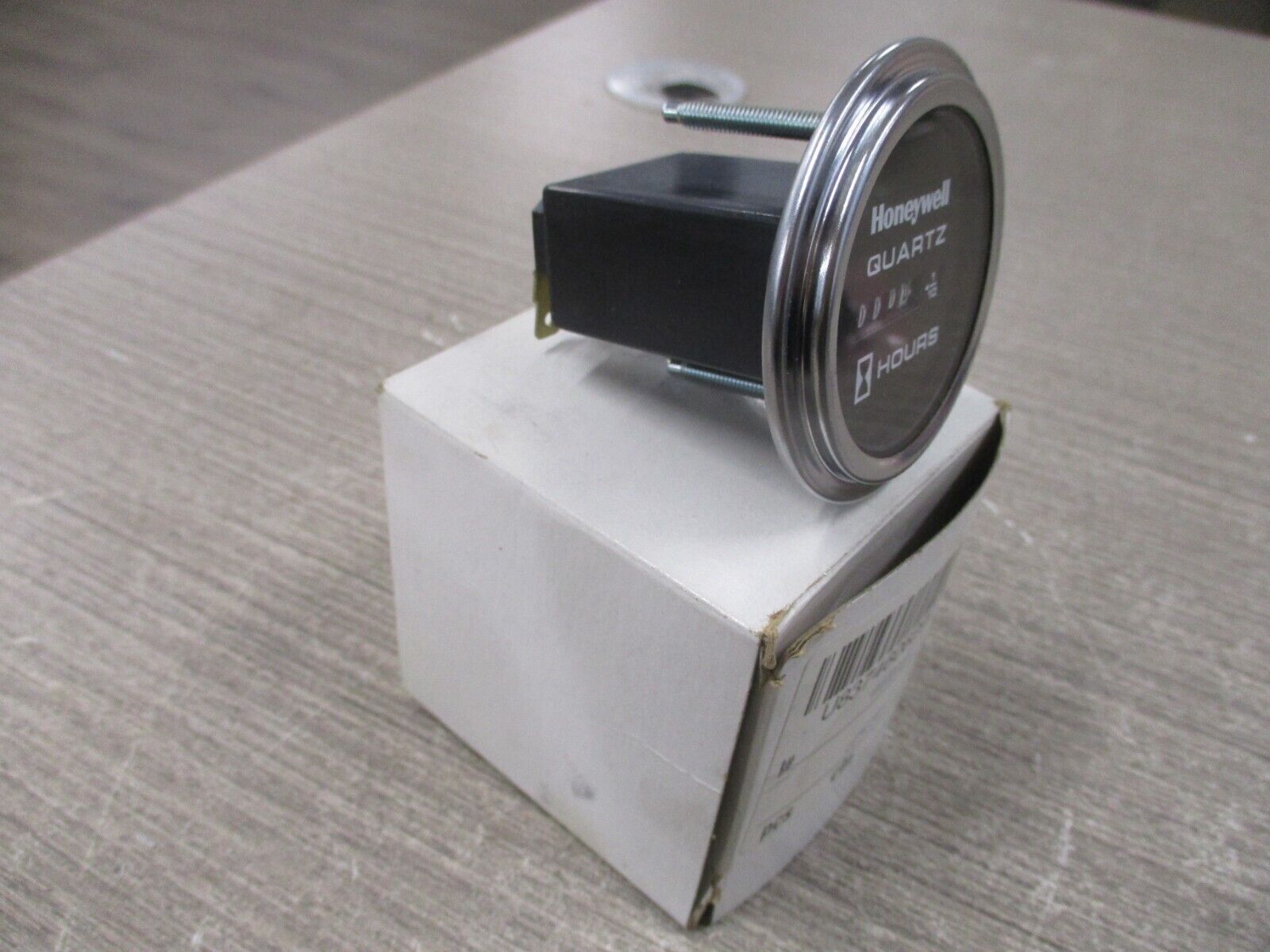 Honeywelll Hour Meter 85098 12-60VDC New Surplus