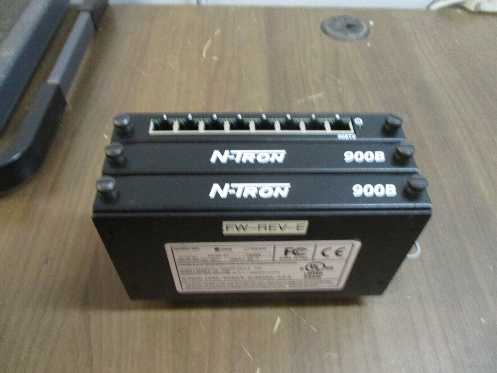 N-Tron 3-Slot Chassis w/ Ethernet Switch 900B FW. Rev. E 10-30VDC 2A Used