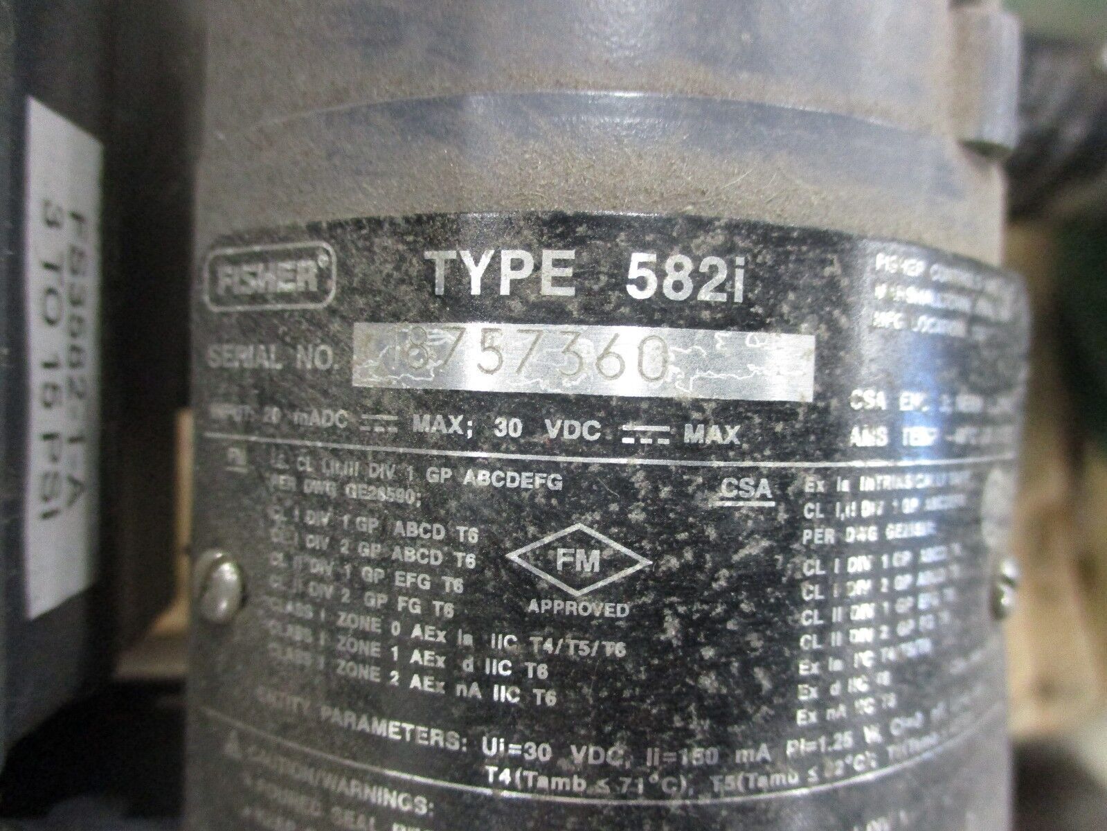 Fisher Diaphragm Control Valve w/ Positioner 667 / EZ Type 582i Positioner Used