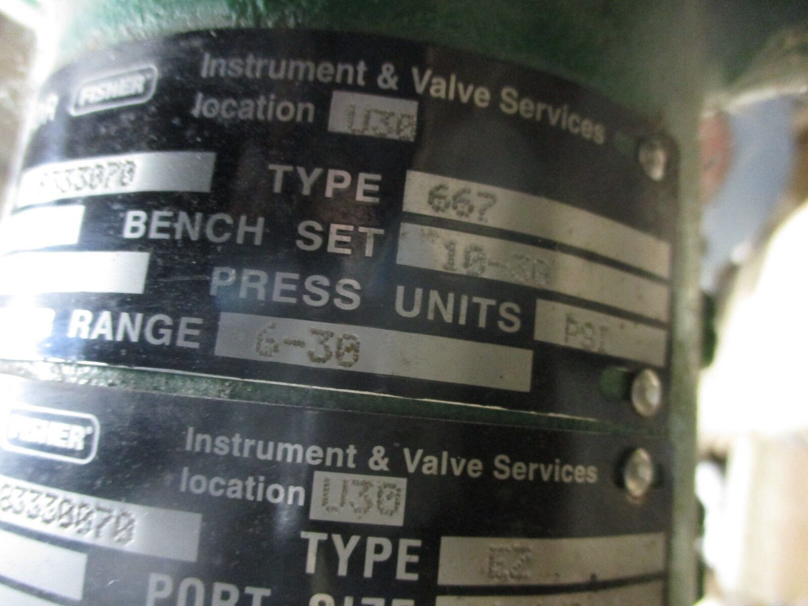 Fisher Diaphragm Control Valve w/ Positioner 667 / EZ Type 582i Positioner Used