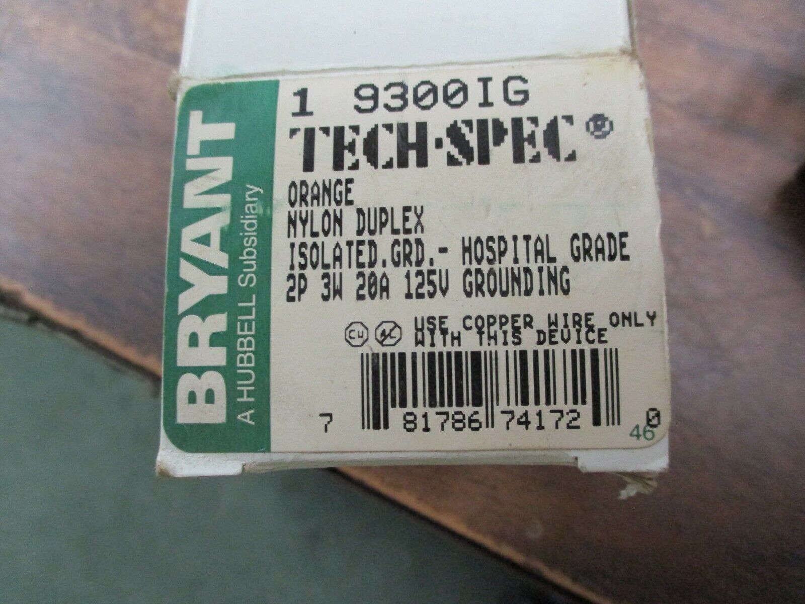 Bryant Tech Spec Duplex Outlet 9300IG 20A 125V 2P 3W Orange New Surplus