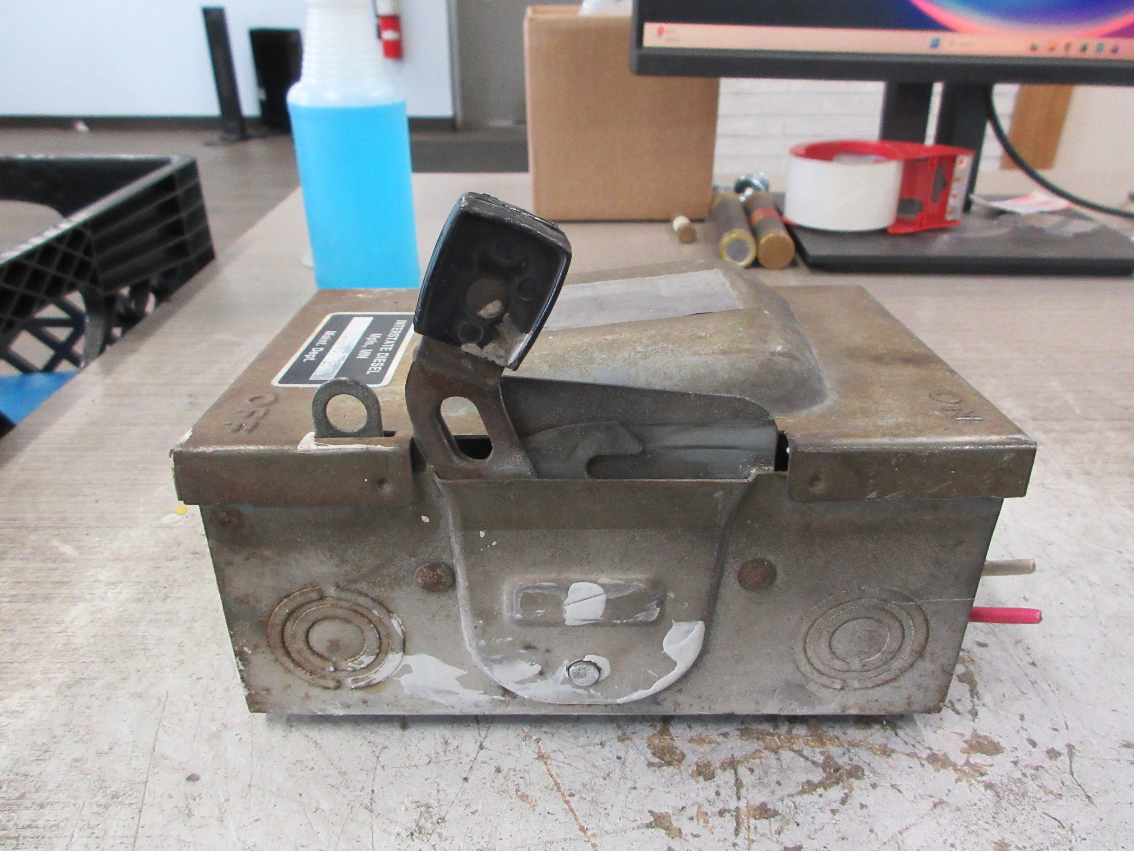 Square D Fusible Safety Switch/Disconnect D-221N 30A 240V Used