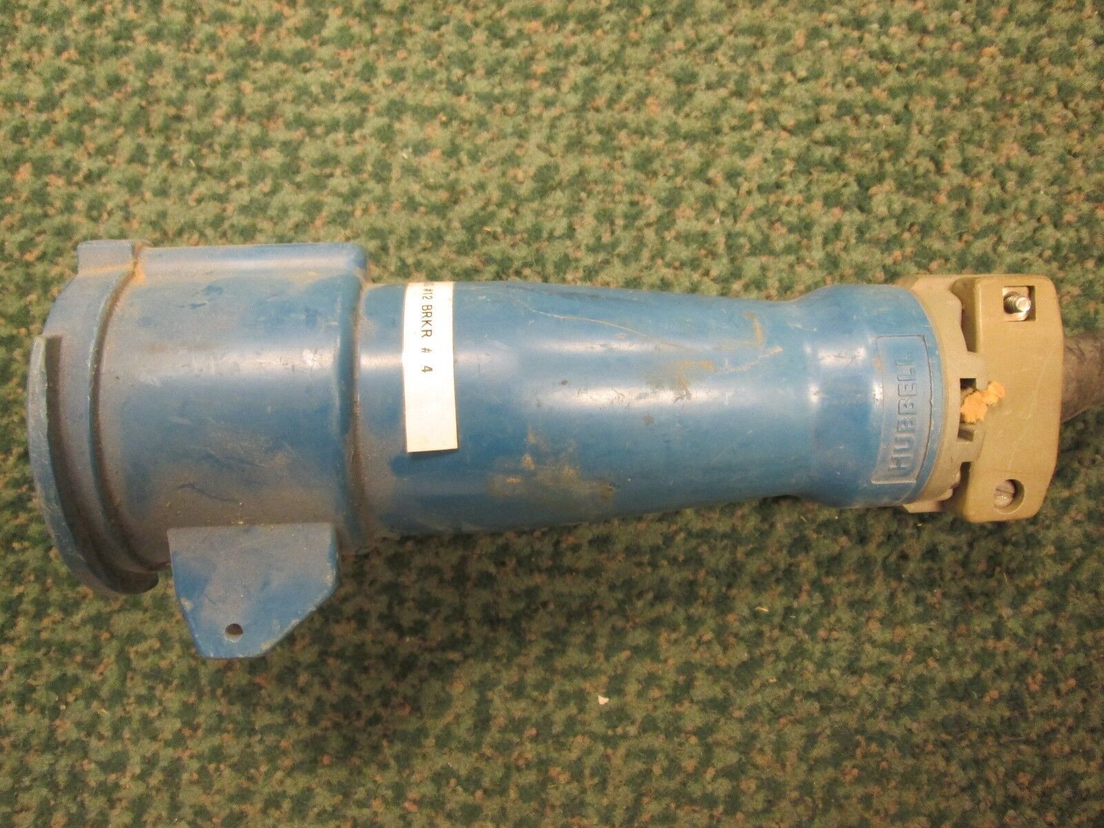 Hubbell Connector 360C3W 60A 250VDC 2P 3W Wire Connection *Missing Cap* Used