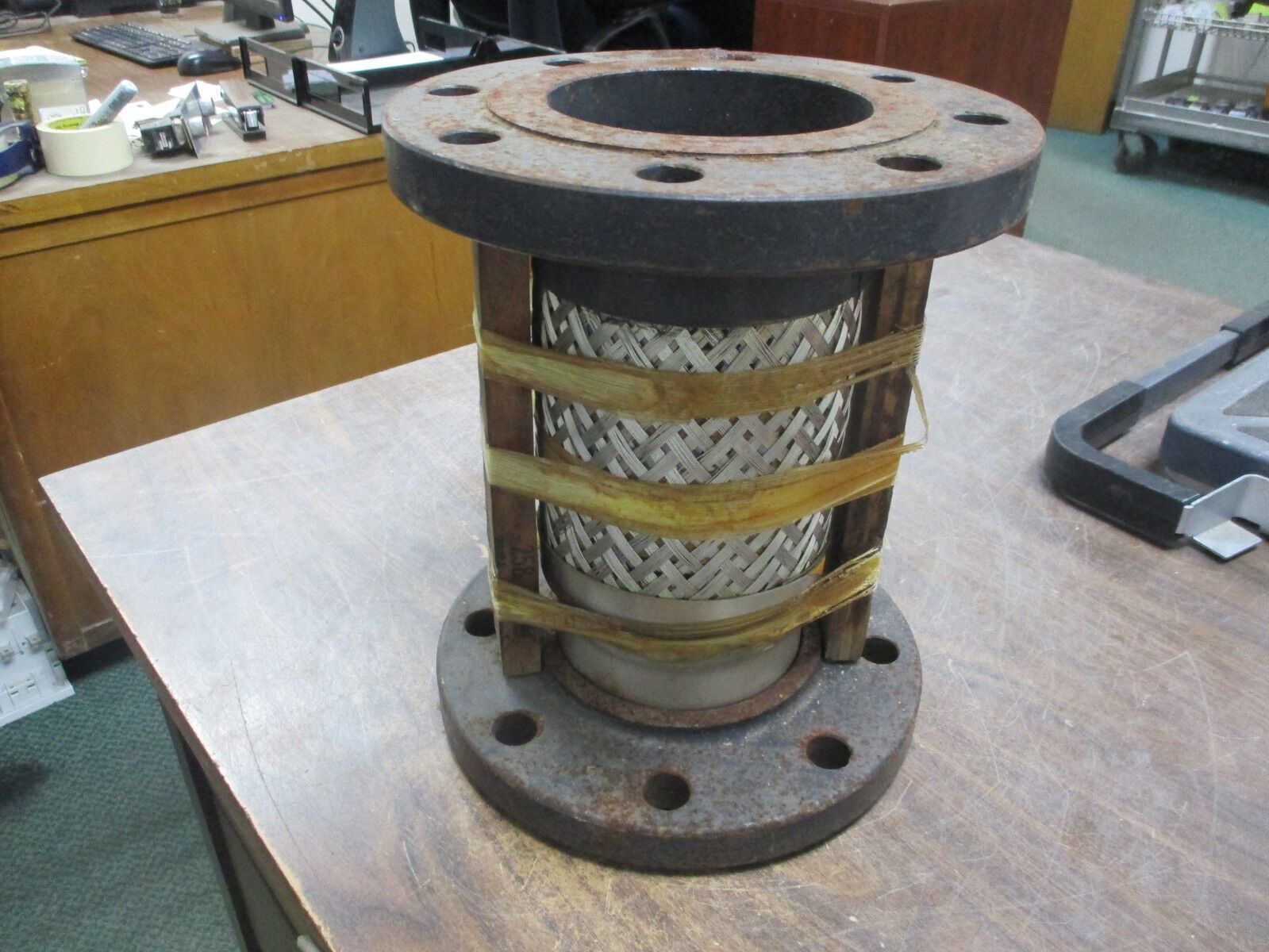Misc. Brand Flanged Braided Flexible Connector Diameter: 4.5" Length: 11" Used