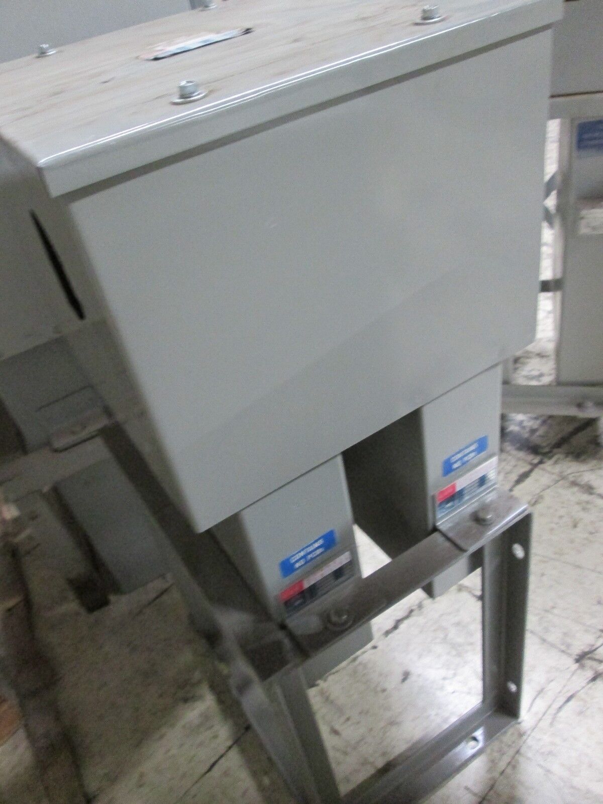 CDE / Cornell Dubilier Capacitator Assembly ICS2040D33 240V 40KVAR 3Ph Used