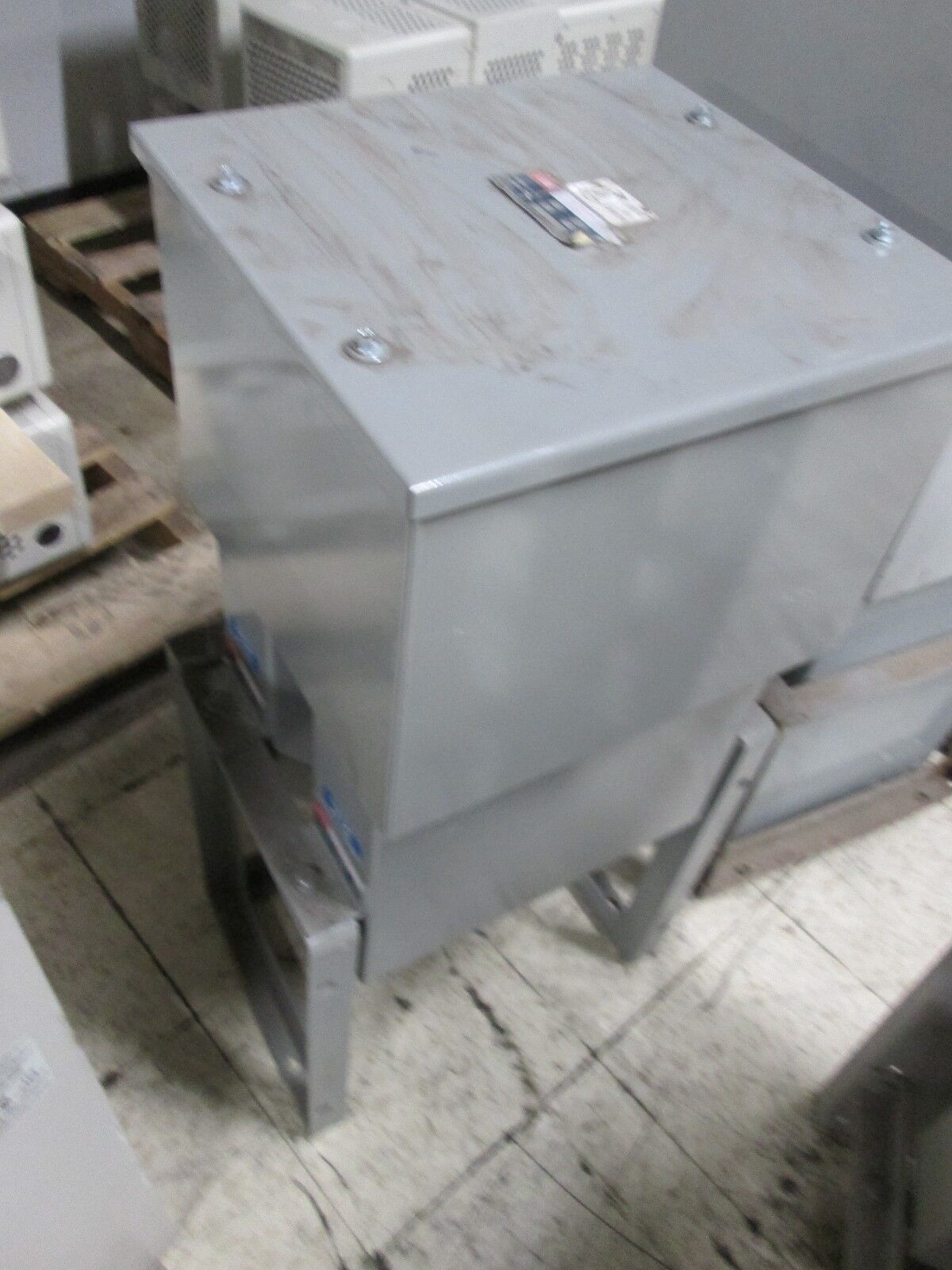 CDE / Cornell Dubilier Capacitator Assembly ICS2040D33 240V 40KVAR 3Ph Used