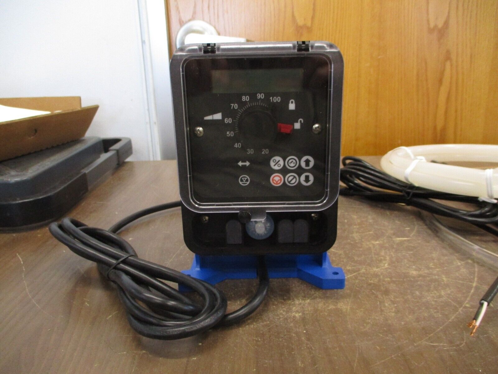 Pulsatron Electronic Metering Pump LME4TA-KTC3-130 44GPD/7.0LPH 115V 0.60A