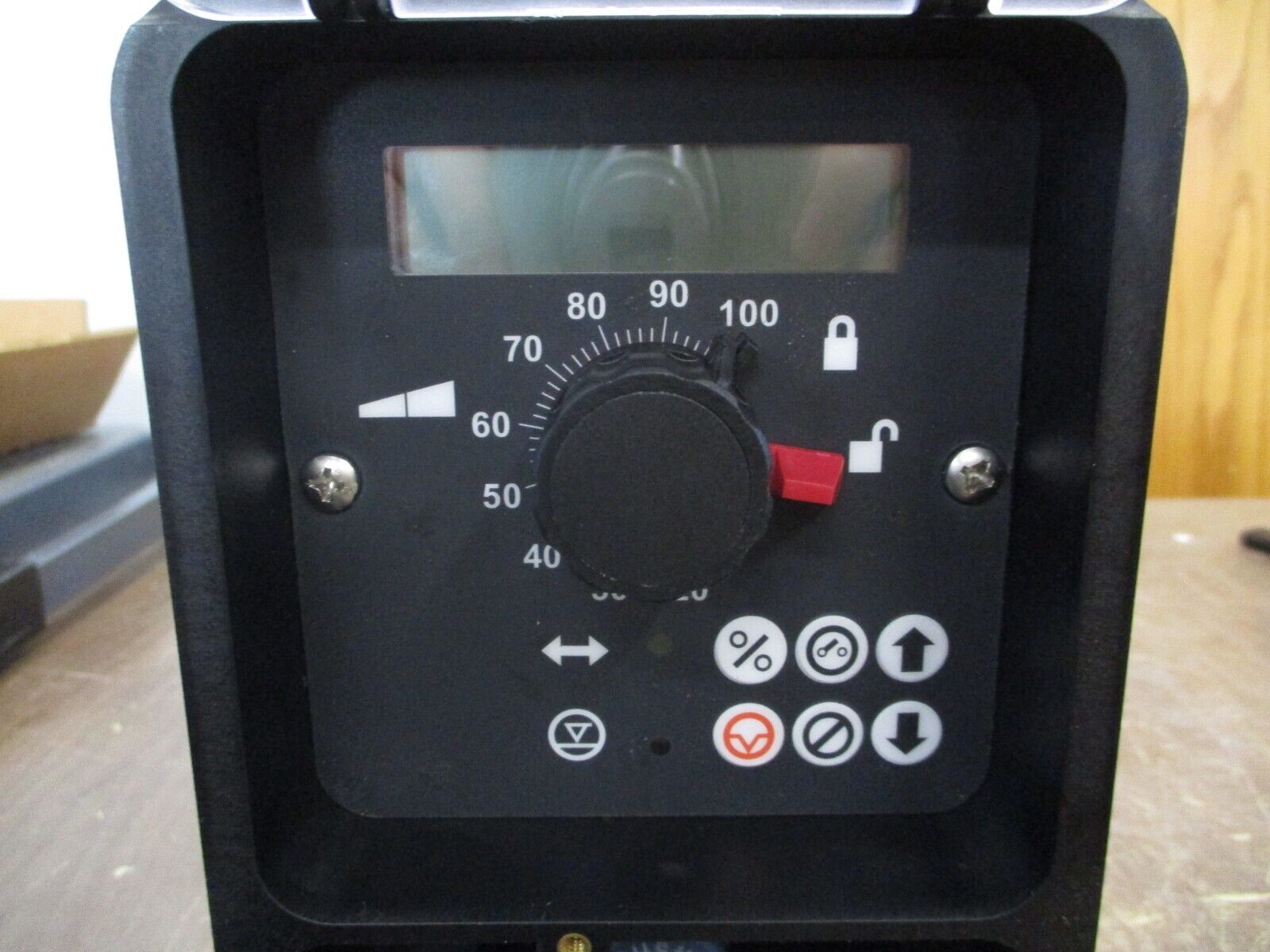 Pulsatron Electronic Metering Pump LME4TA-KTC3-130 44GPD/7.0LPH 115V 0.60A