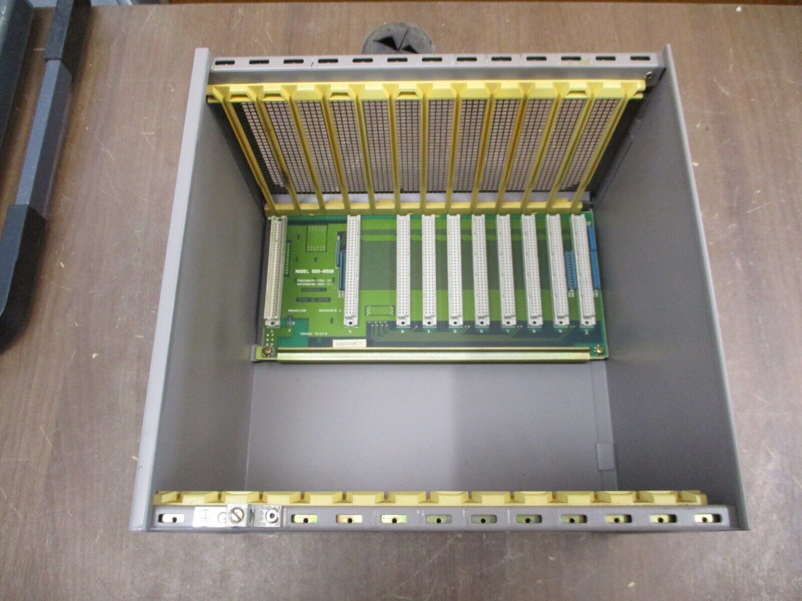 Siemens I/O Chassis 505-6508 8-Slot Used