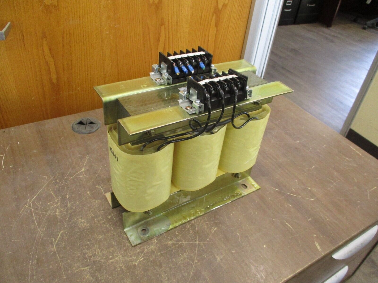 Sanil Transformer KKLZ-0096 H03 2.33kVA Pri: 480V Sec: 210V 3Ph 60Hz Used