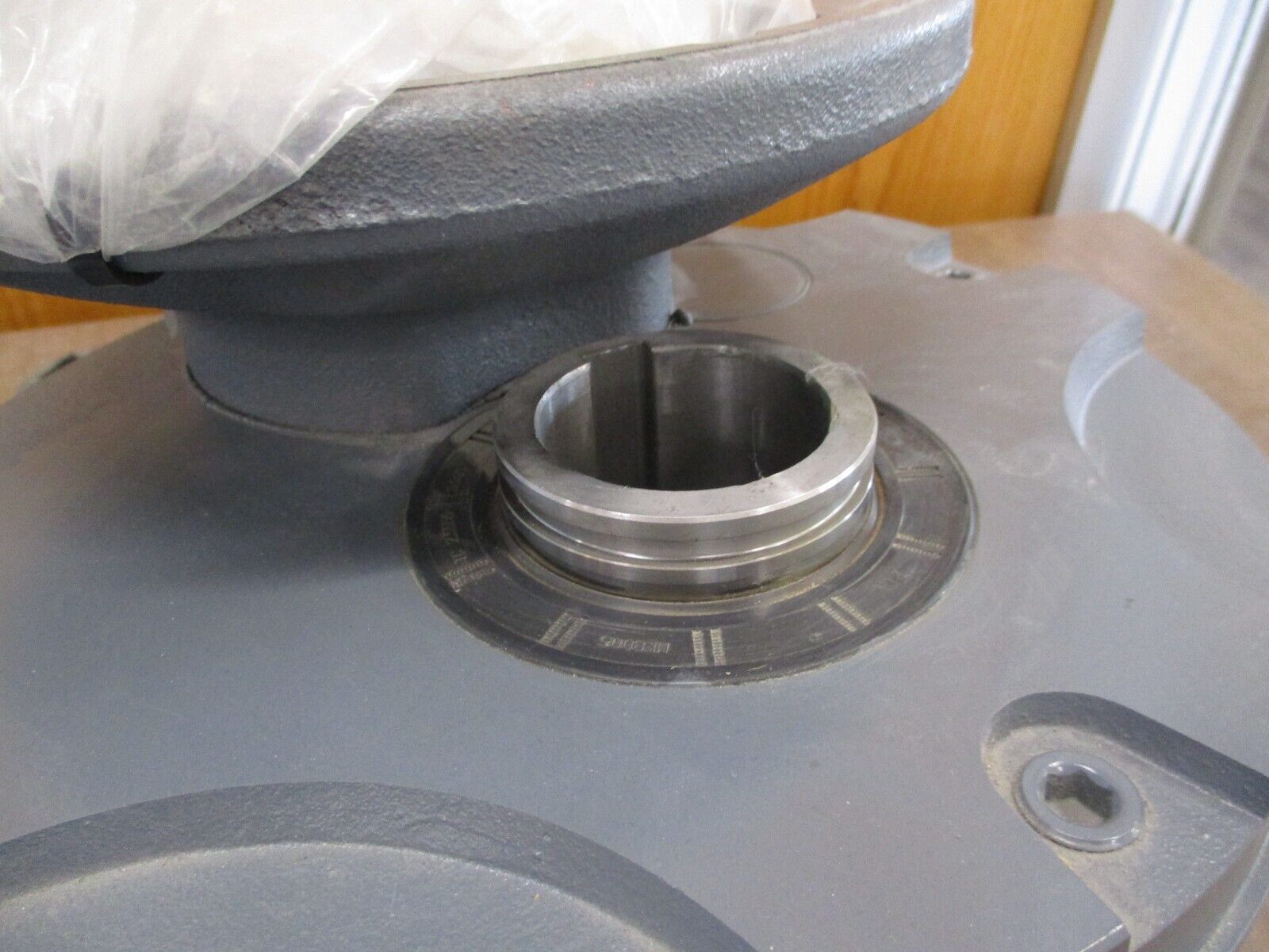 Boston Gear Helical Reducer F239D-17-B9 4.96HP In, 1750RPM In Ratio 17.28:1 Used