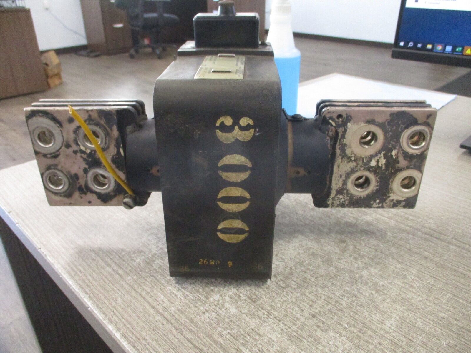 GE Type JCM-2 Current Transformer 752X20G10 Ratio 3000:5A 2.5kV 25-400Hz Used