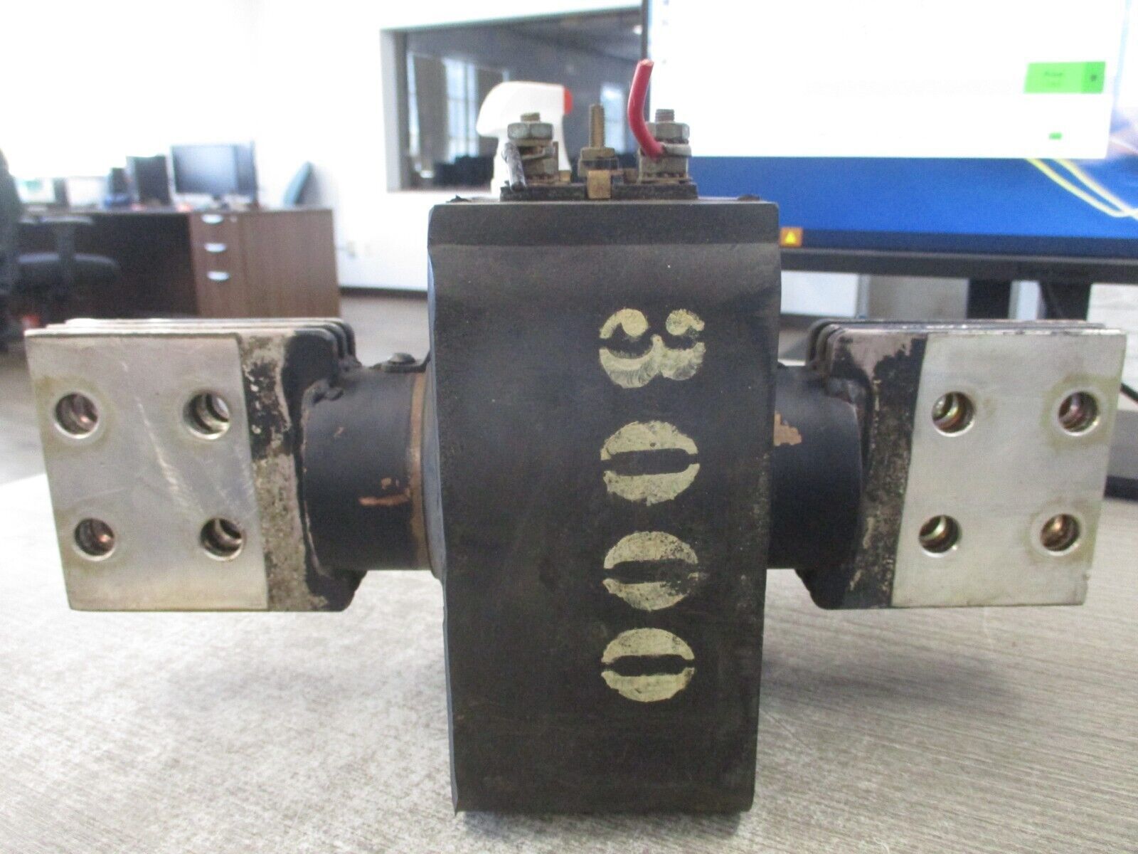 GE Type JCM-2 Current Transformer 752X20G10 Ratio 3000:5A 2.5kV 25-400Hz Used