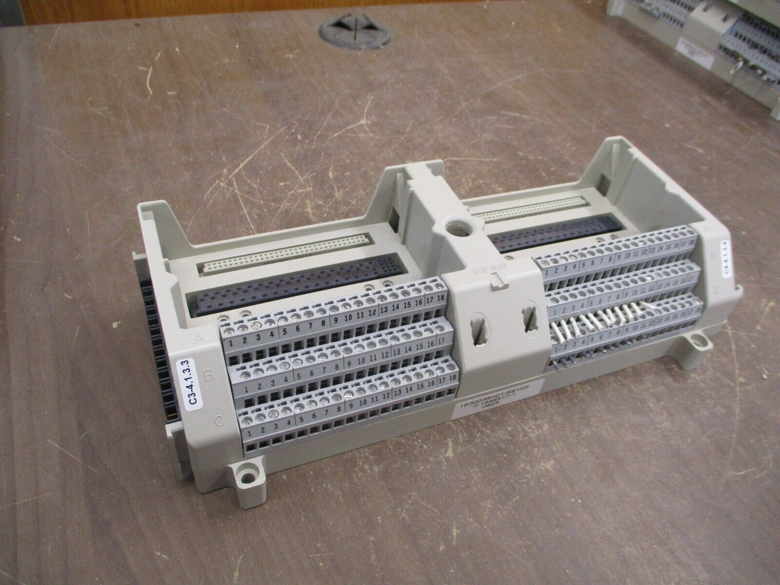 Emerson Ovation Process Control Base 1B30035H01 Rev. 05 Used