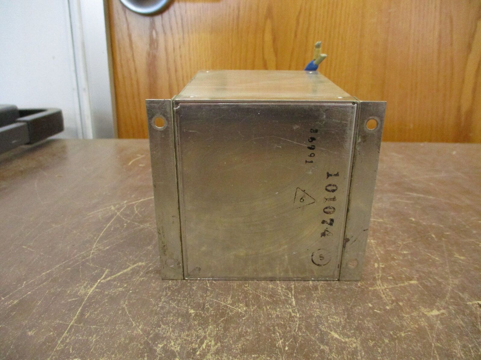 Wilmar Frequency Relay 25-060 X 120VAC 50-70Hz Used