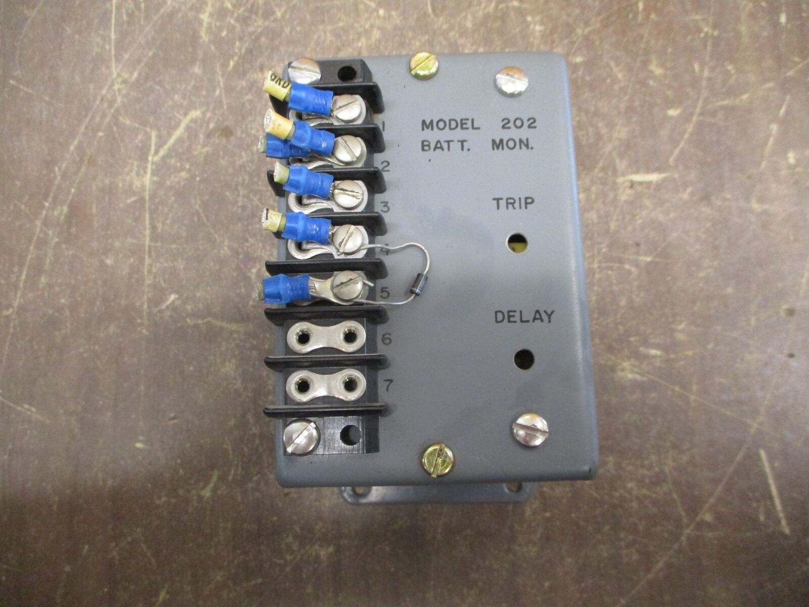 Russelectric Battery Monitor 200/202 *Missing (4) Terminal Screws* Used