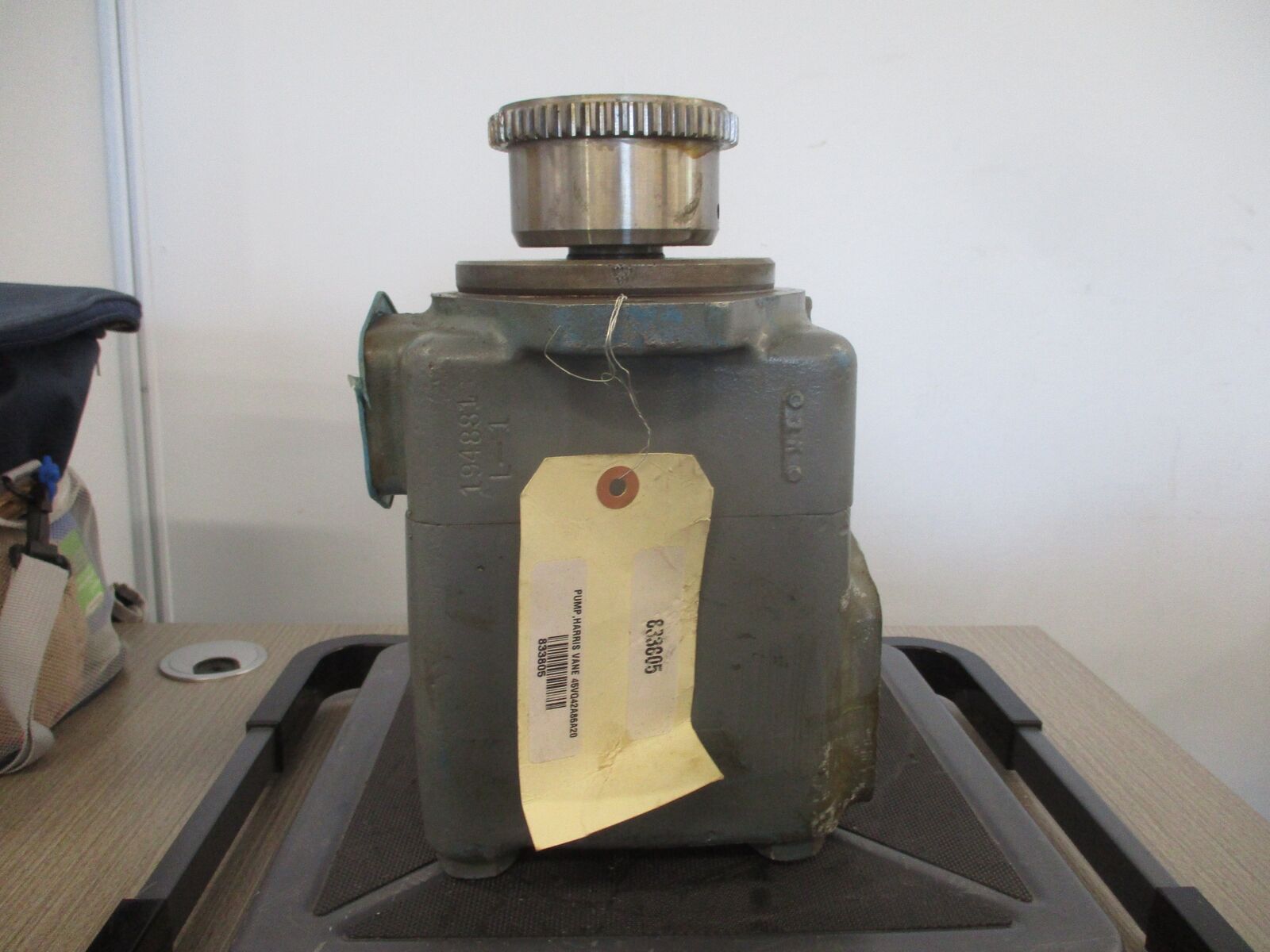 Vickers Hydraulic Vane Pump 45VQ42A86A20 Pressure: 2500 Flow: 65.92 2200 RPM Use