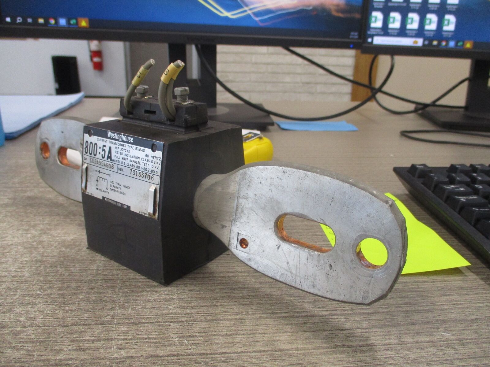Westinghouse Type RTM-10 Current Transformer 602A994G08 Ratio 800:5A 600V 60Hz 1