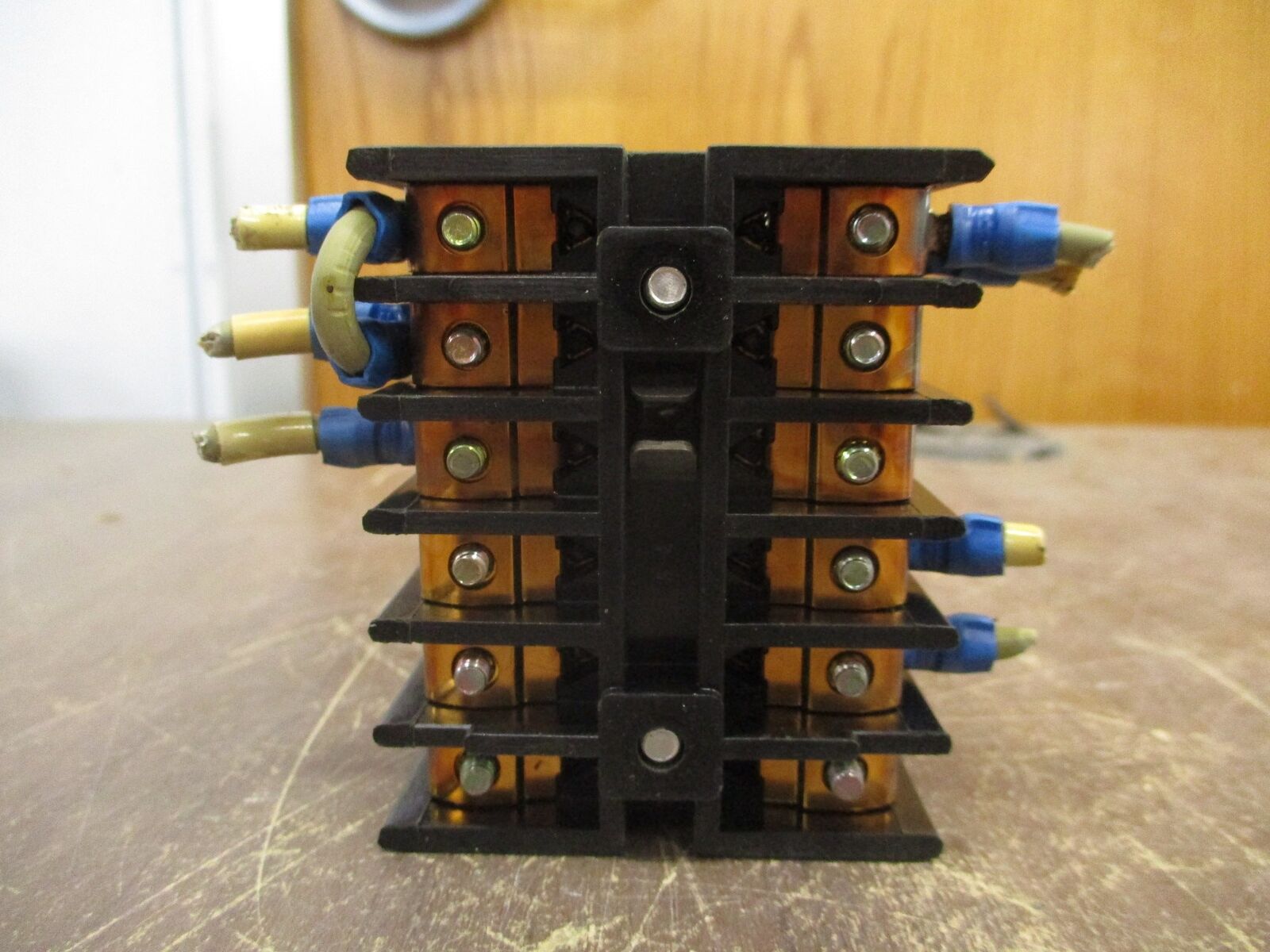 Giannini Controls Cramer Timing Relay 380A-F 24VDC 180 Sec. w/ Base Used