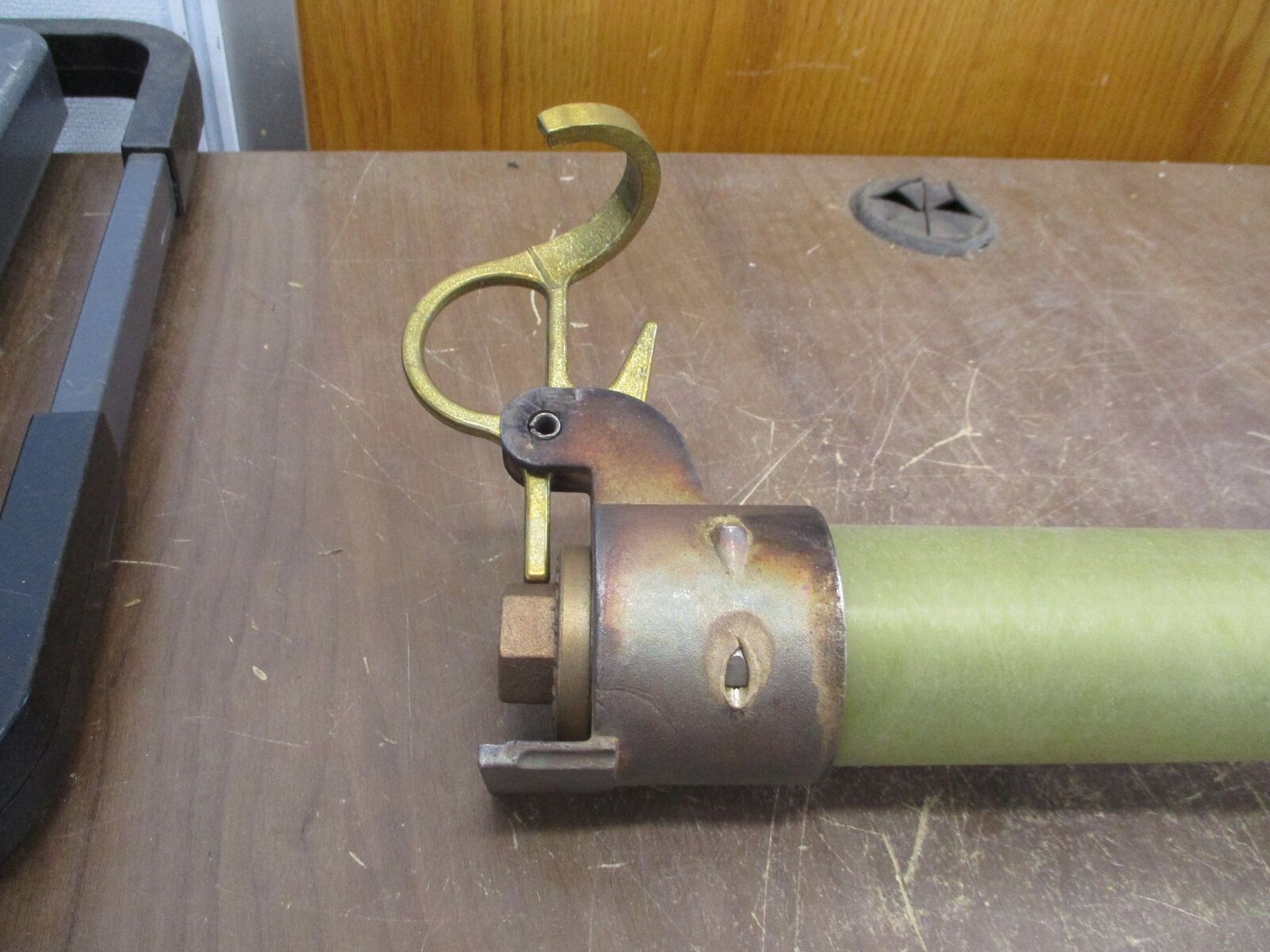 Cutler-Hammer RBA-400 Fuse Holder 25RBA4-DH 25.8kV 300A 50/60Hz New Surplus