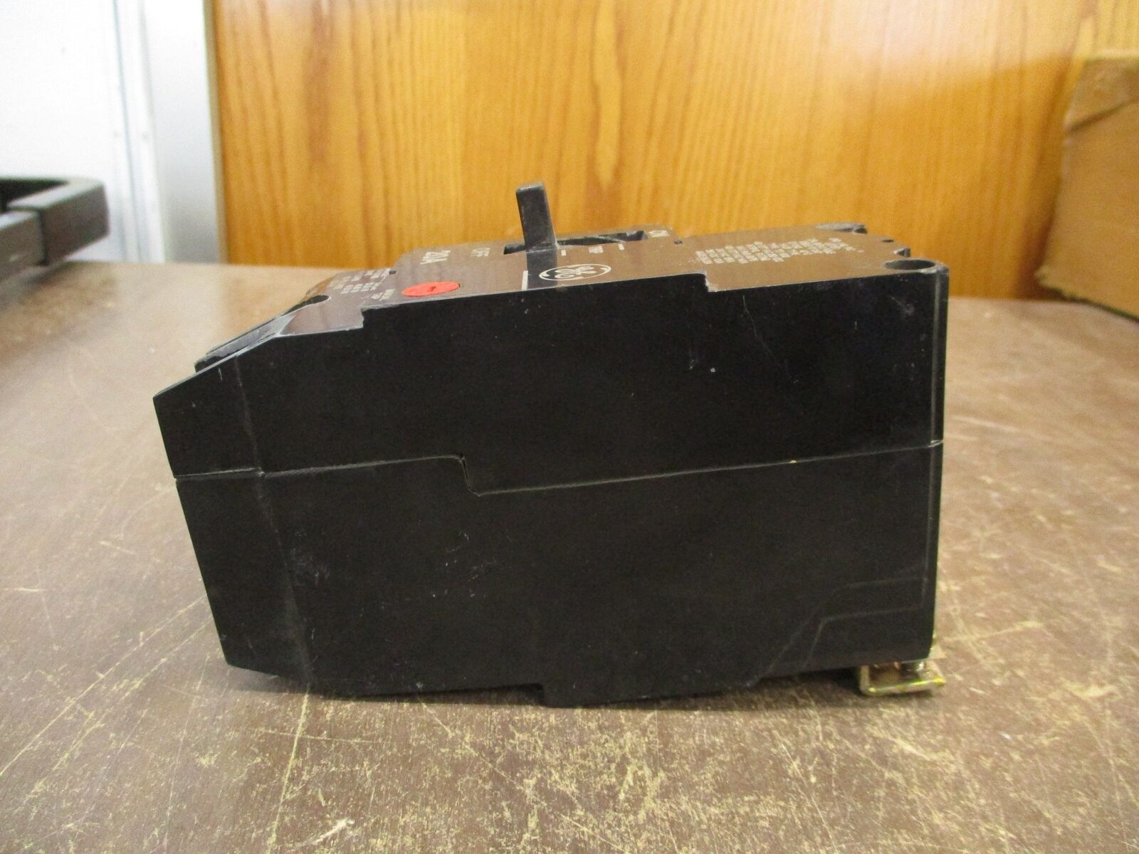 GE Bolt-On Circuit Breaker TEY220 M02 20A 480/277V 2P Used