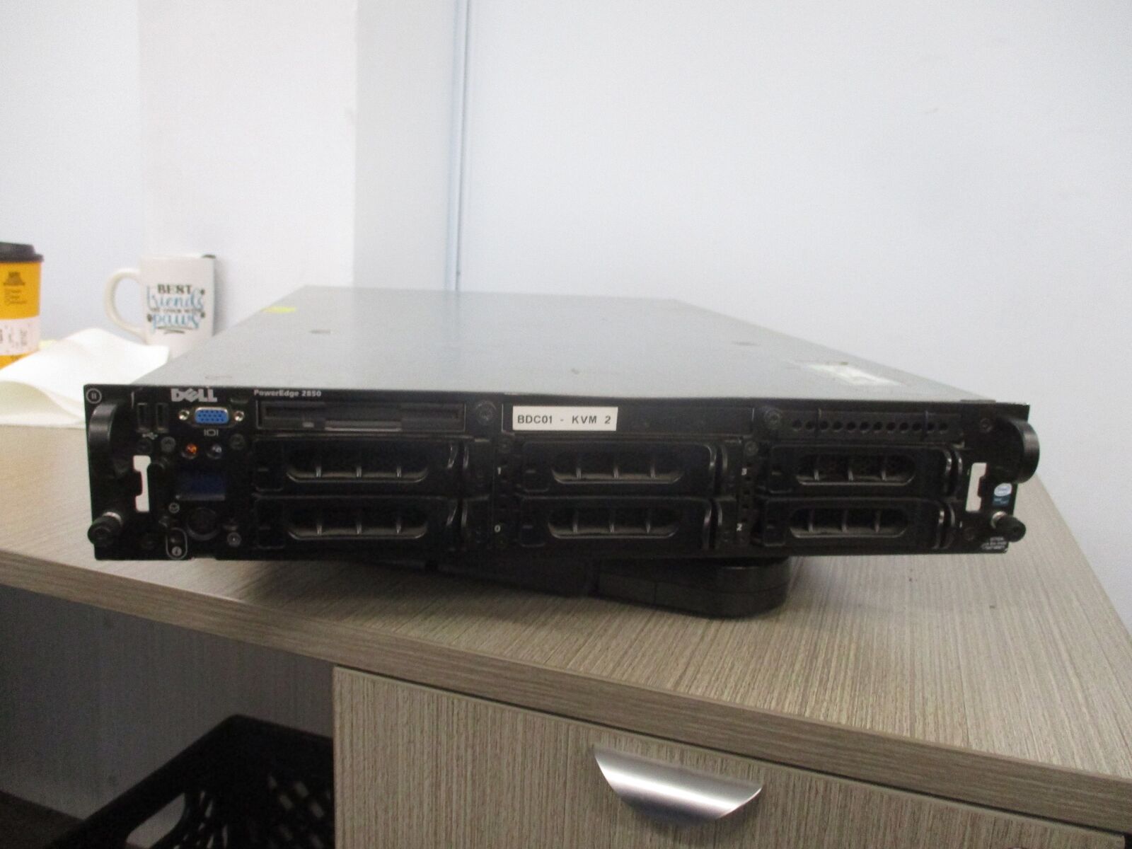 Dell PowerEdge 2850 Rack-Mount Server AT2-42495-00 2x 3.8GHz Xeon Used