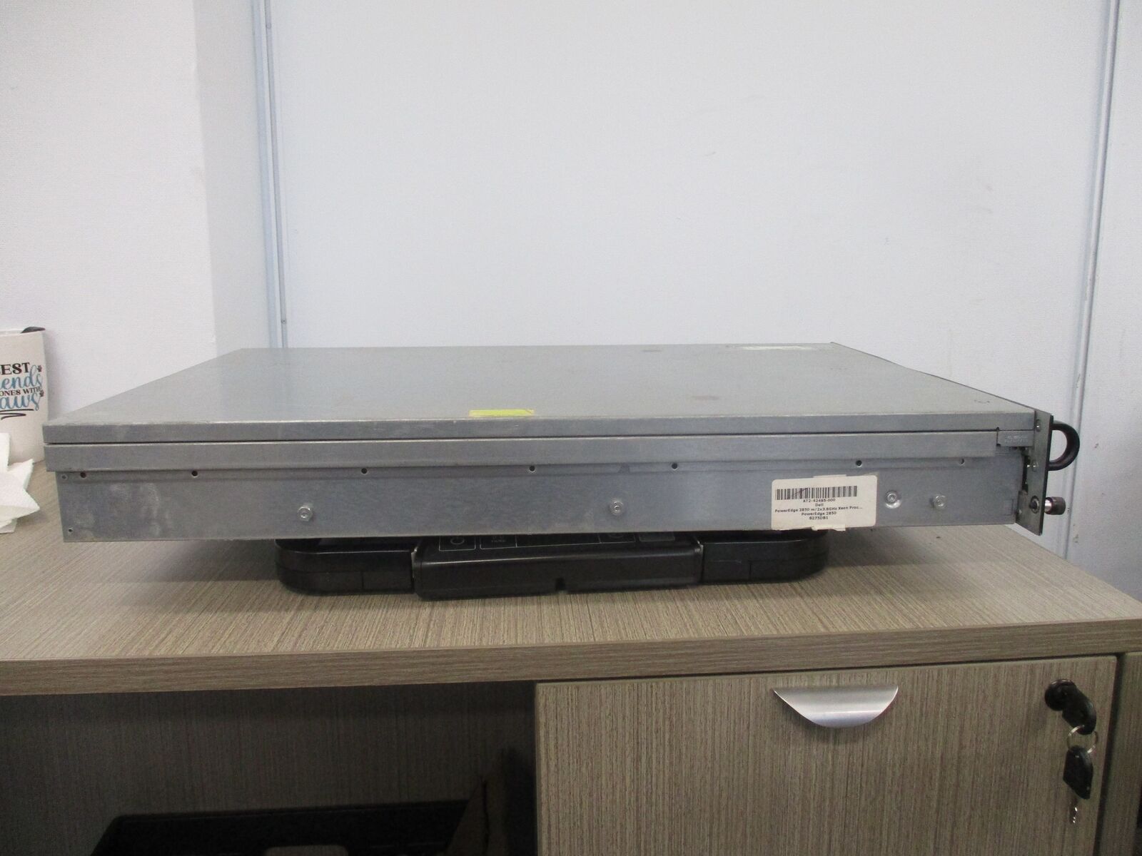 Dell PowerEdge 2850 Rack-Mount Server AT2-42495-00 2x 3.8GHz Xeon Used